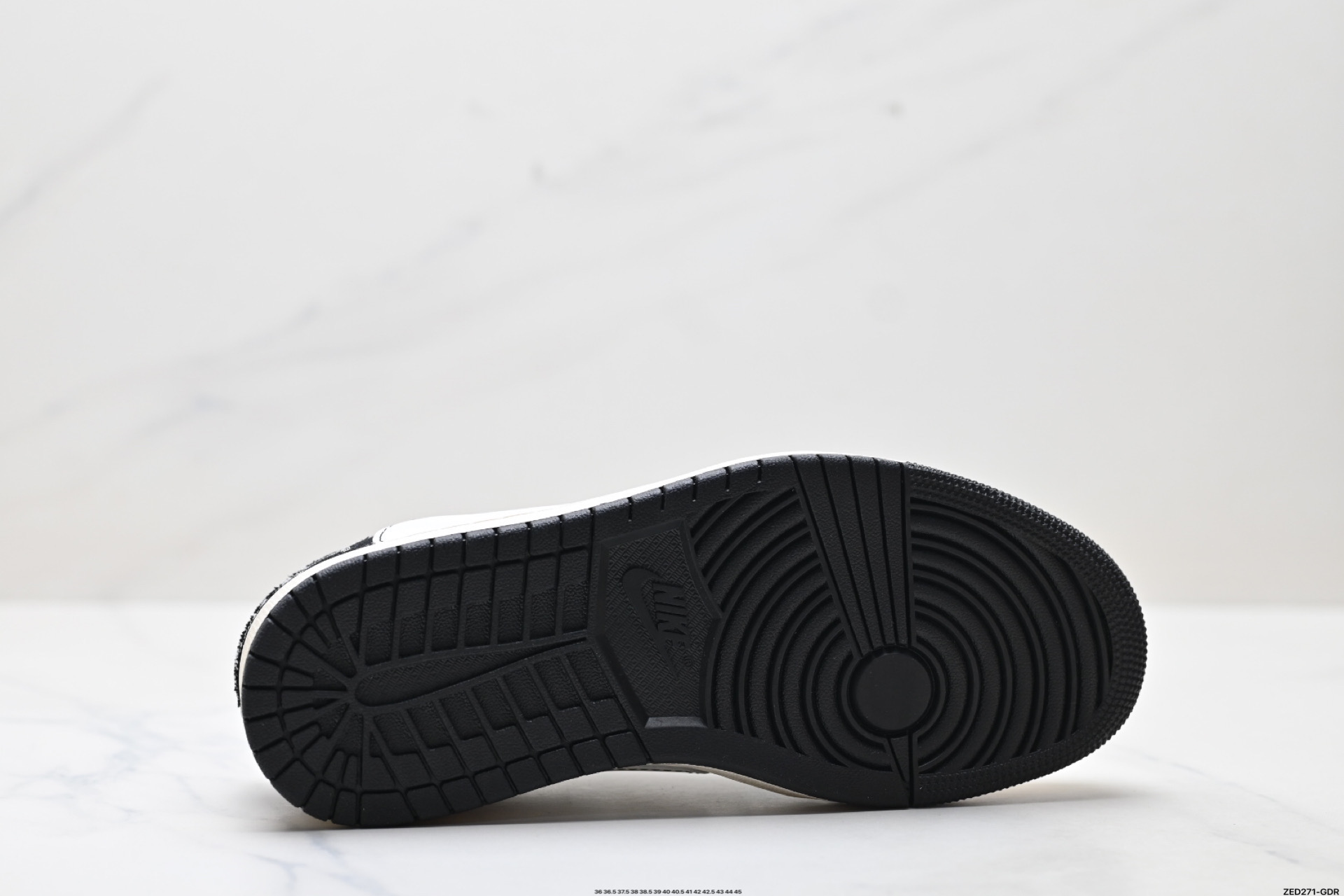 Nike Air Jordan 1 x Travis Scott AJ1倒勾 乔一倒钩 ‘DIY’定制 耐克 低帮文化篮球鞋  YX5066-327