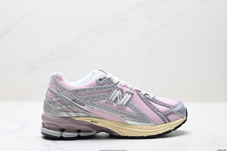 New Balance 1906R Retro Sneakers - Classic Style & Modern Comfort 1 New Balance 1906R Retro Sneakers – Classic Style & Modern Comfort