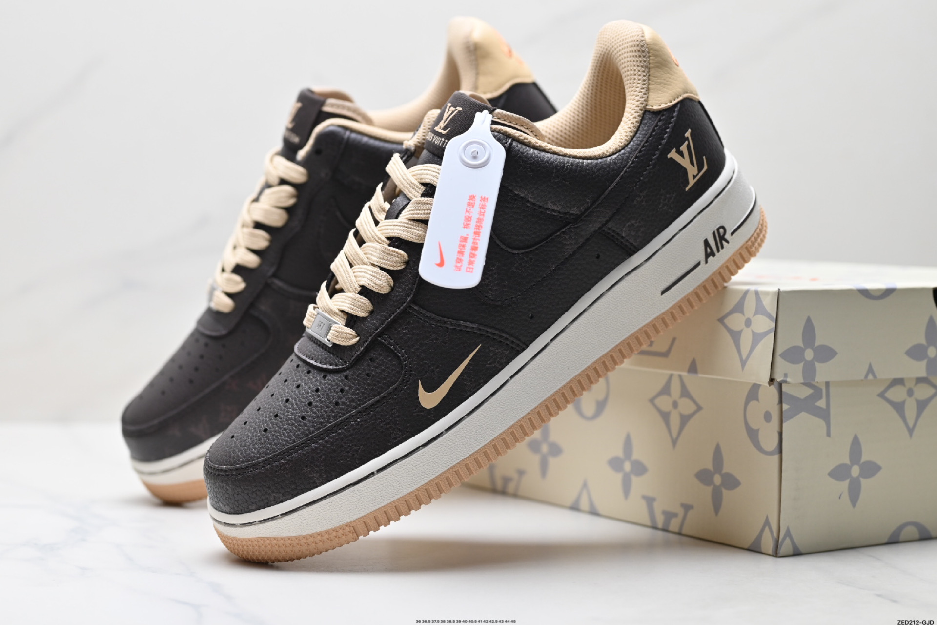 NIKE AIR FORCE 1‘07 LW9279-007 NIKE AIR FORCE 1‘07 LW9279-007