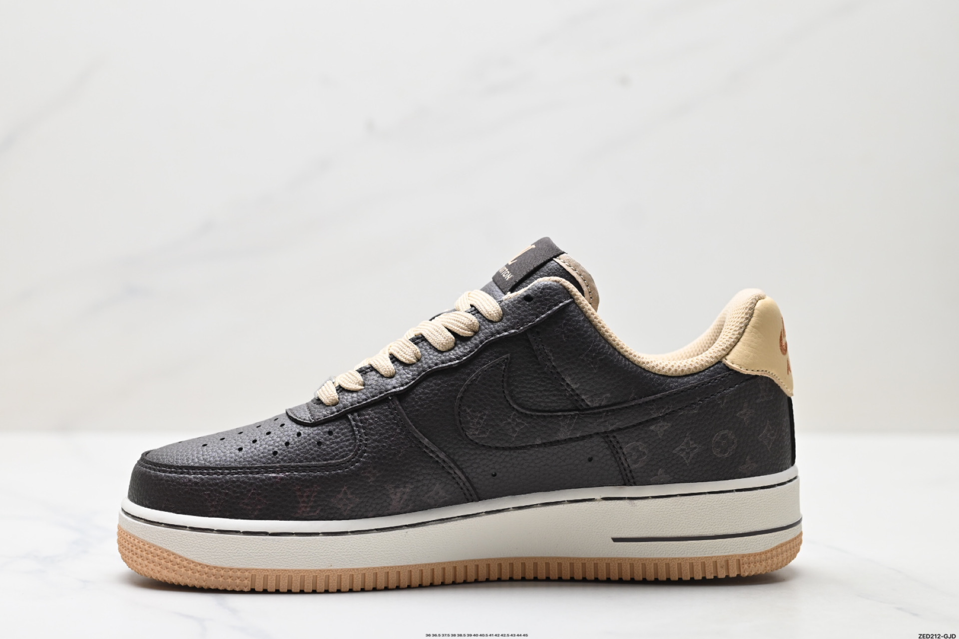 NIKE AIR FORCE 1‘07 LW9279-007 NIKE AIR FORCE 1‘07 LW9279-007