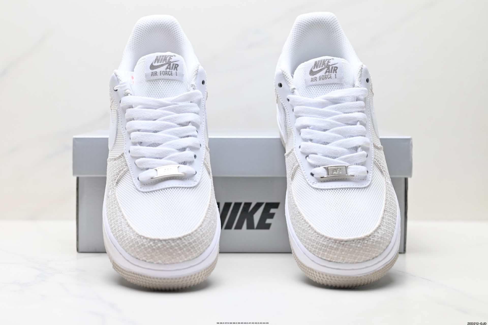 NIKE AIR FORCE 1‘07  ZH0316-092