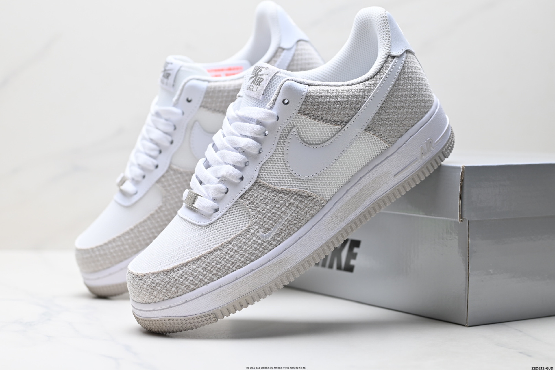 NIKE AIR FORCE 1‘07  ZH0316-092