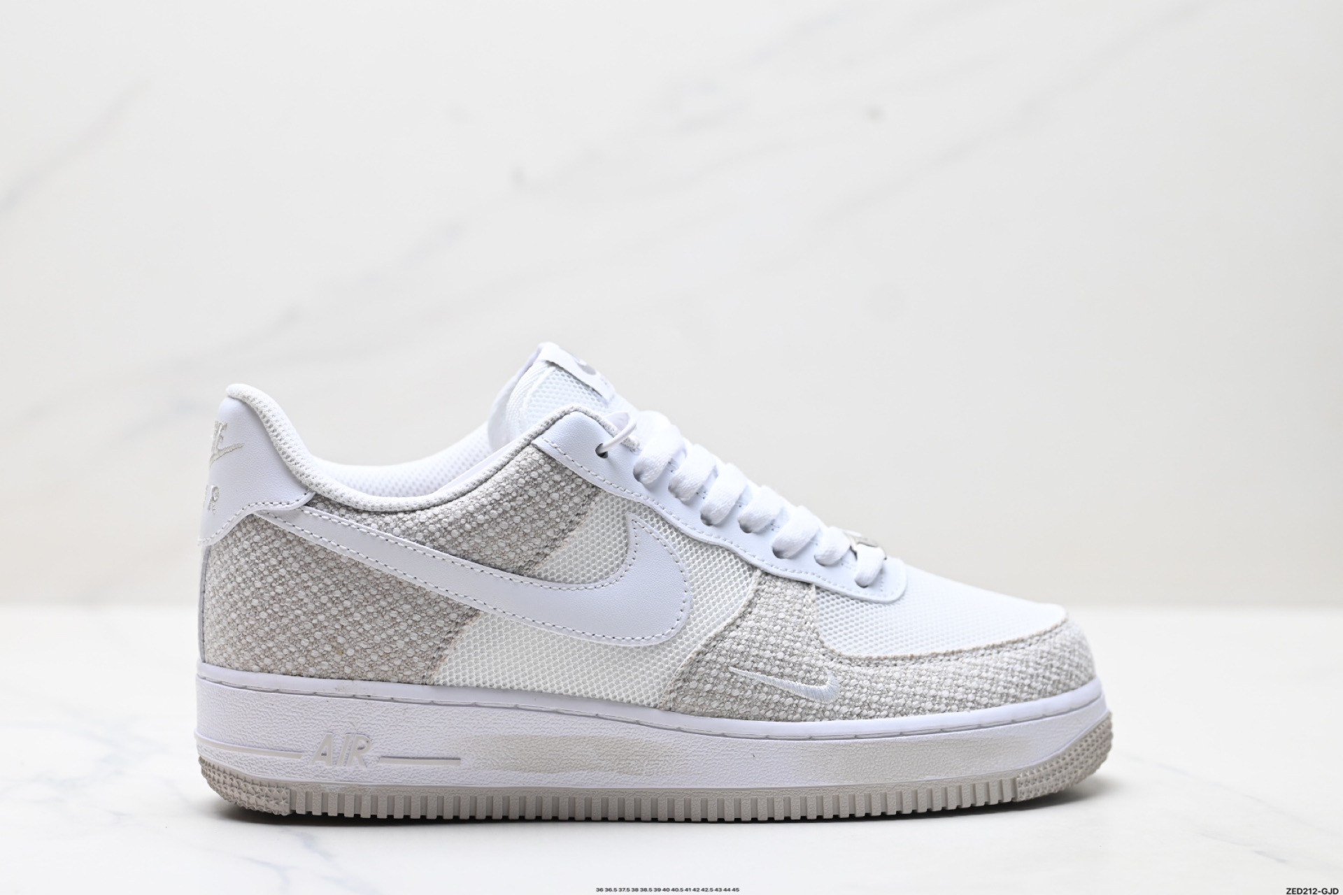NIKE AIR FORCE 1‘07  ZH0316-092
