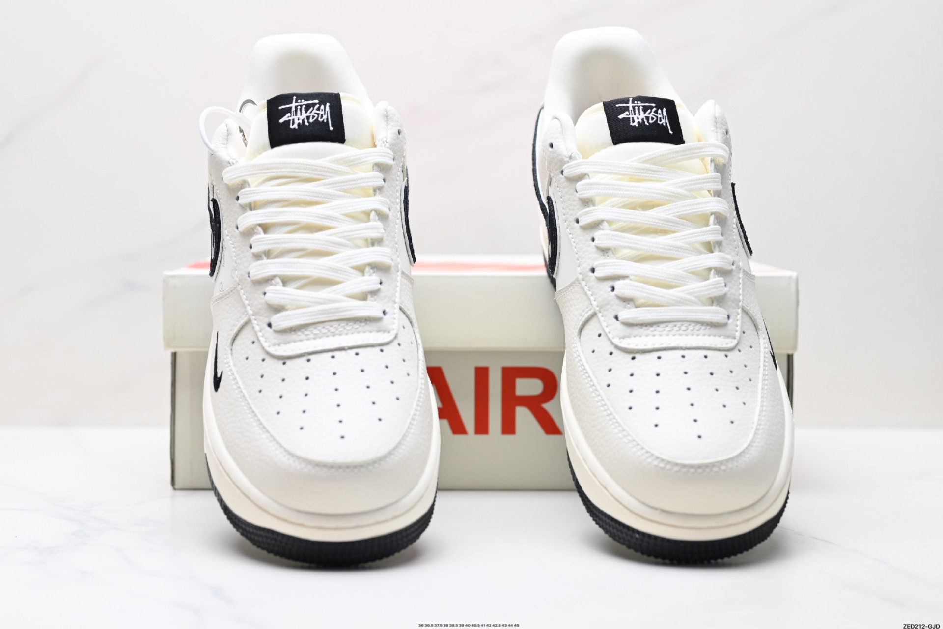 NIKE AIR FORCE 1‘07  KK1988-093