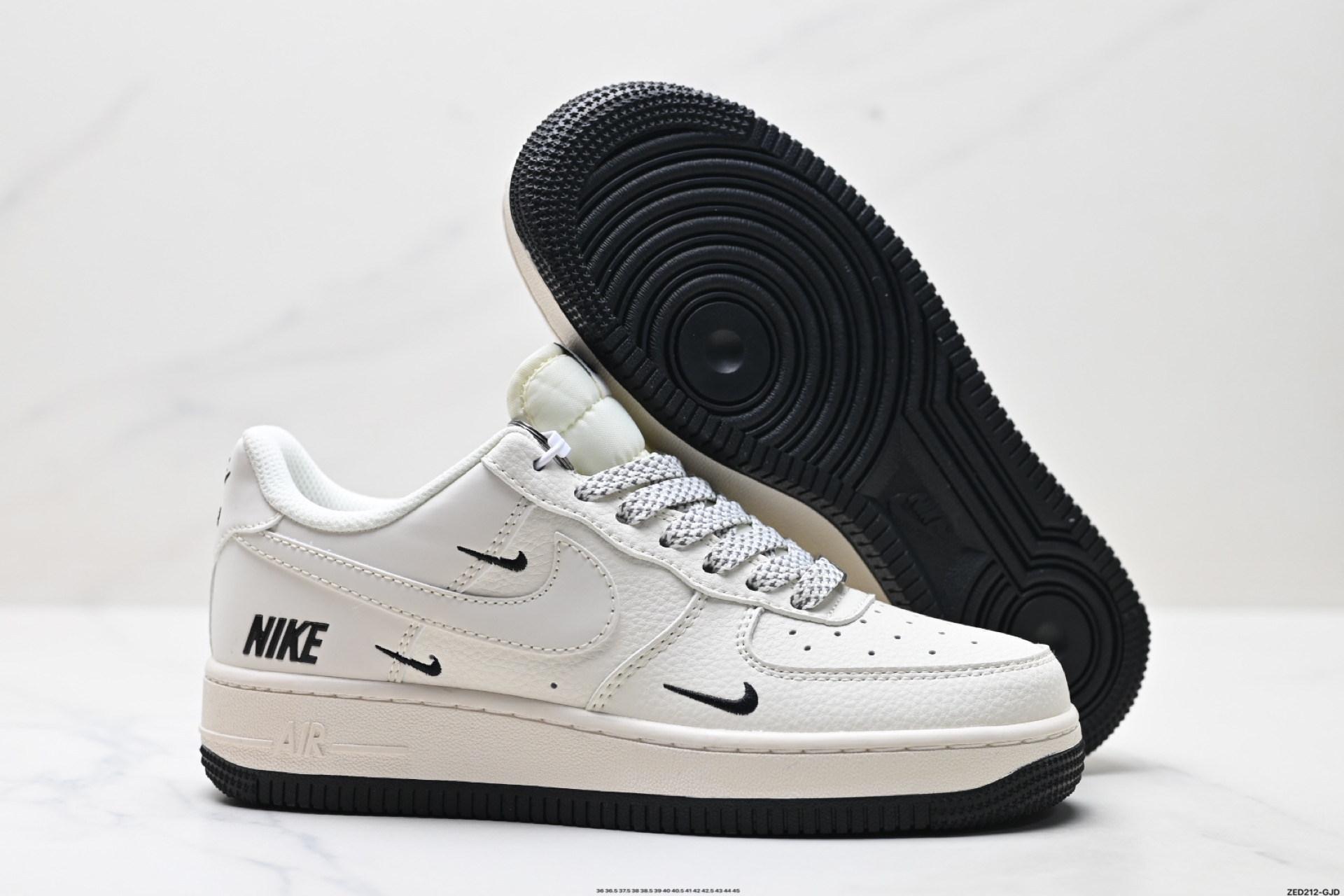 NIKE AIR FORCE 1‘07 LV8  XX3168-183