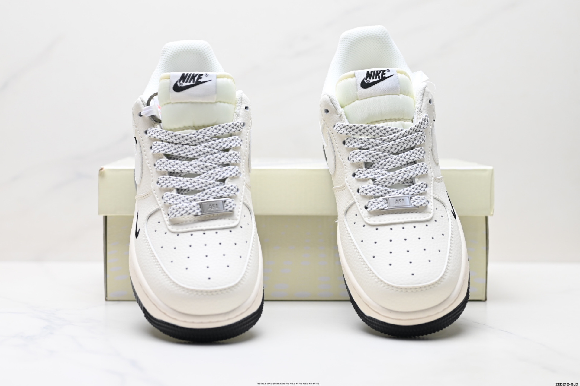 NIKE AIR FORCE 1‘07 LV8  XX3168-183