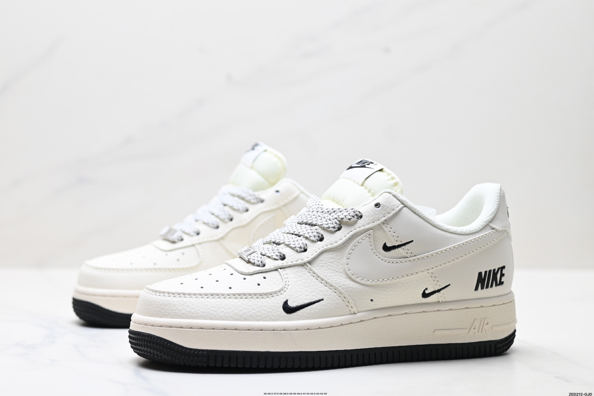 NIKE AIR FORCE 1‘07 LV8  XX3168-183