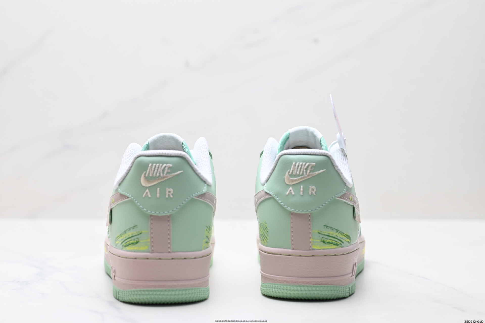NIKE AIR FORCE 1‘07  DB3310-990