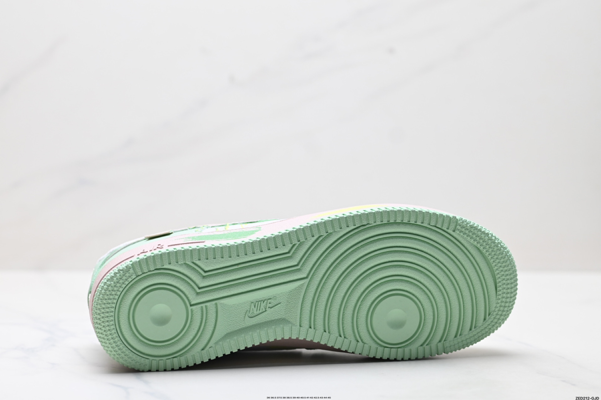 NIKE AIR FORCE 1‘07  DB3310-990