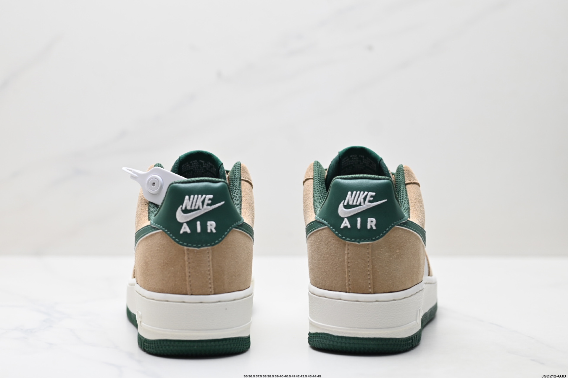 NIKE AIR FORCE 1‘07 LV8  FQ8714-203