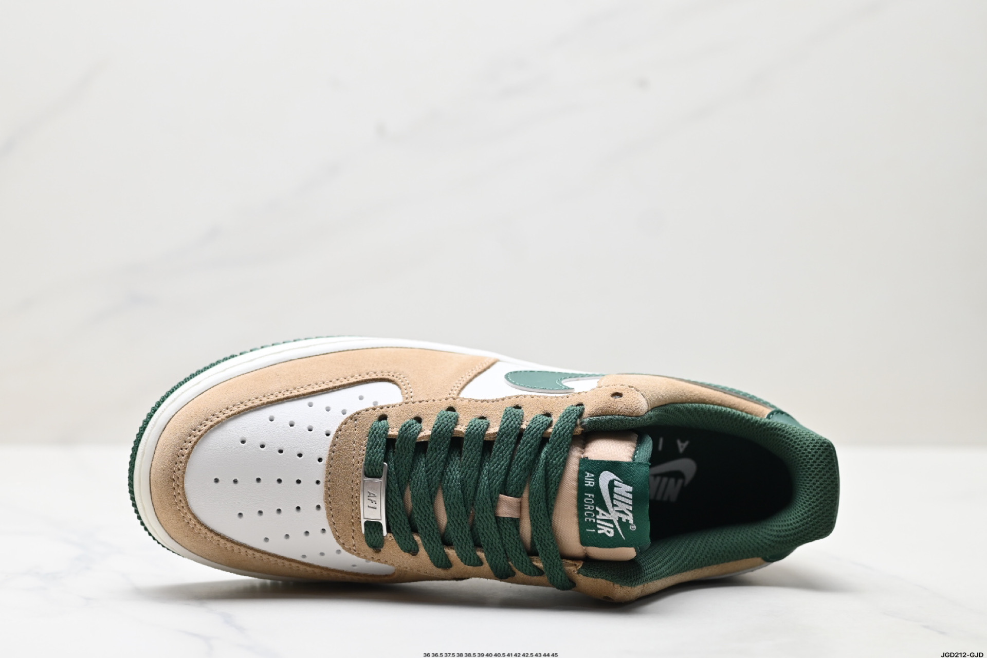 NIKE AIR FORCE 1‘07 LV8  FQ8714-203