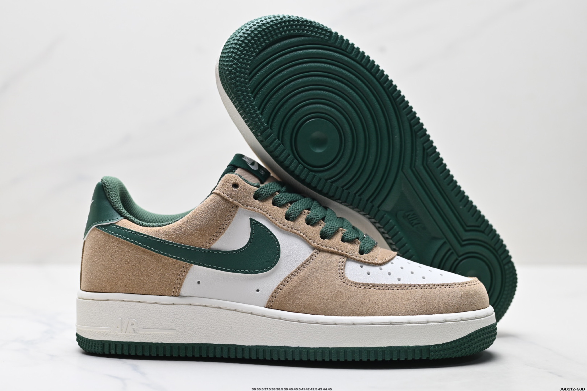 NIKE AIR FORCE 1‘07 LV8  FQ8714-203