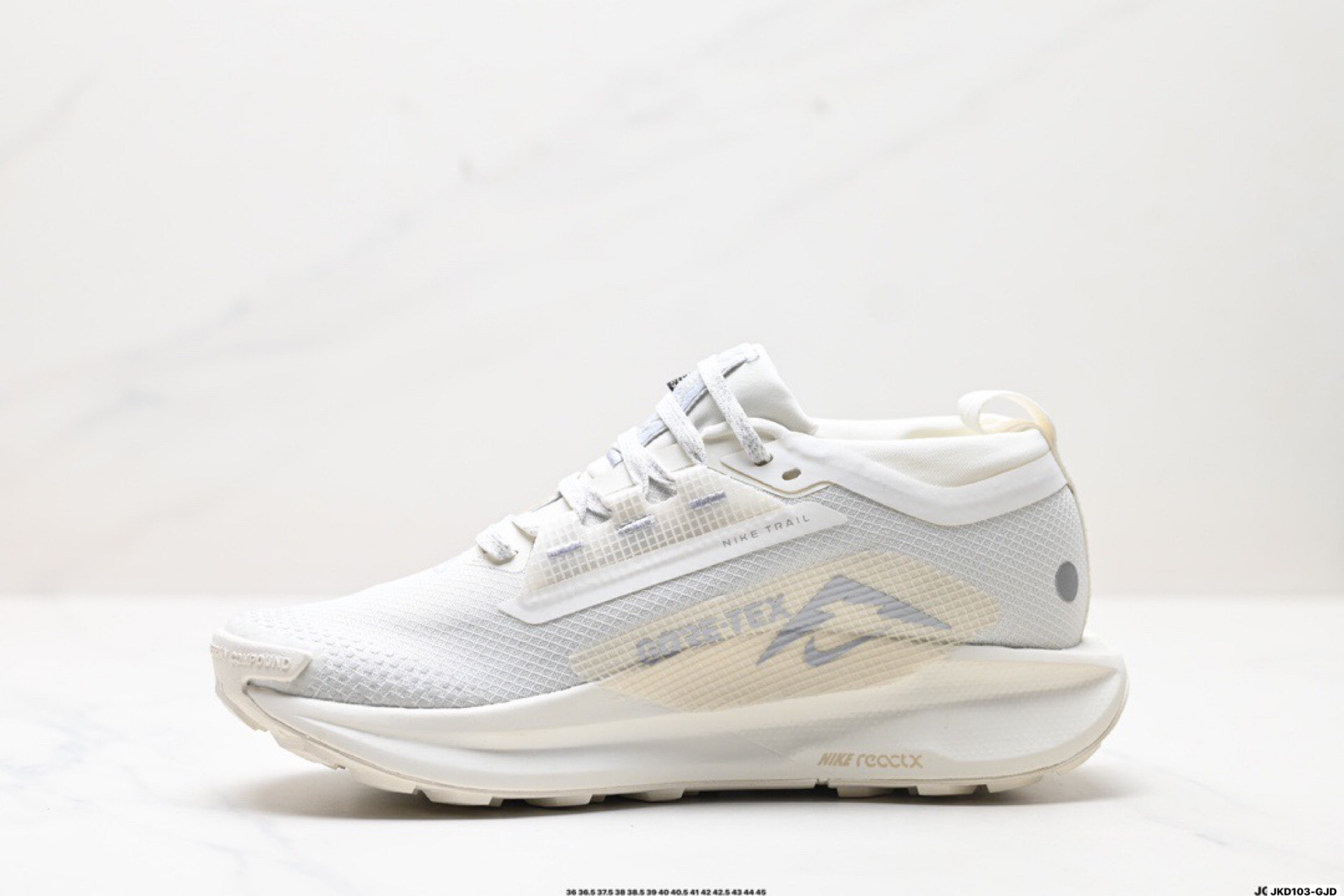 💰180
公司级✅Nike REACTX PEGASUS TRAIL 5
GTX 越野跑步鞋👏
登月兼顾迅疾外观和稳固脚感 
后跟覆面和中足动态支撑巧妙融合 
缔造稳定顺畅的迈步体验
官方货号:FQ0908-004
尺码:36 36.5 37.5 38 38.5 39 40 40.5 41 42 42.5 43 44 45
ID:JKD103-GJD