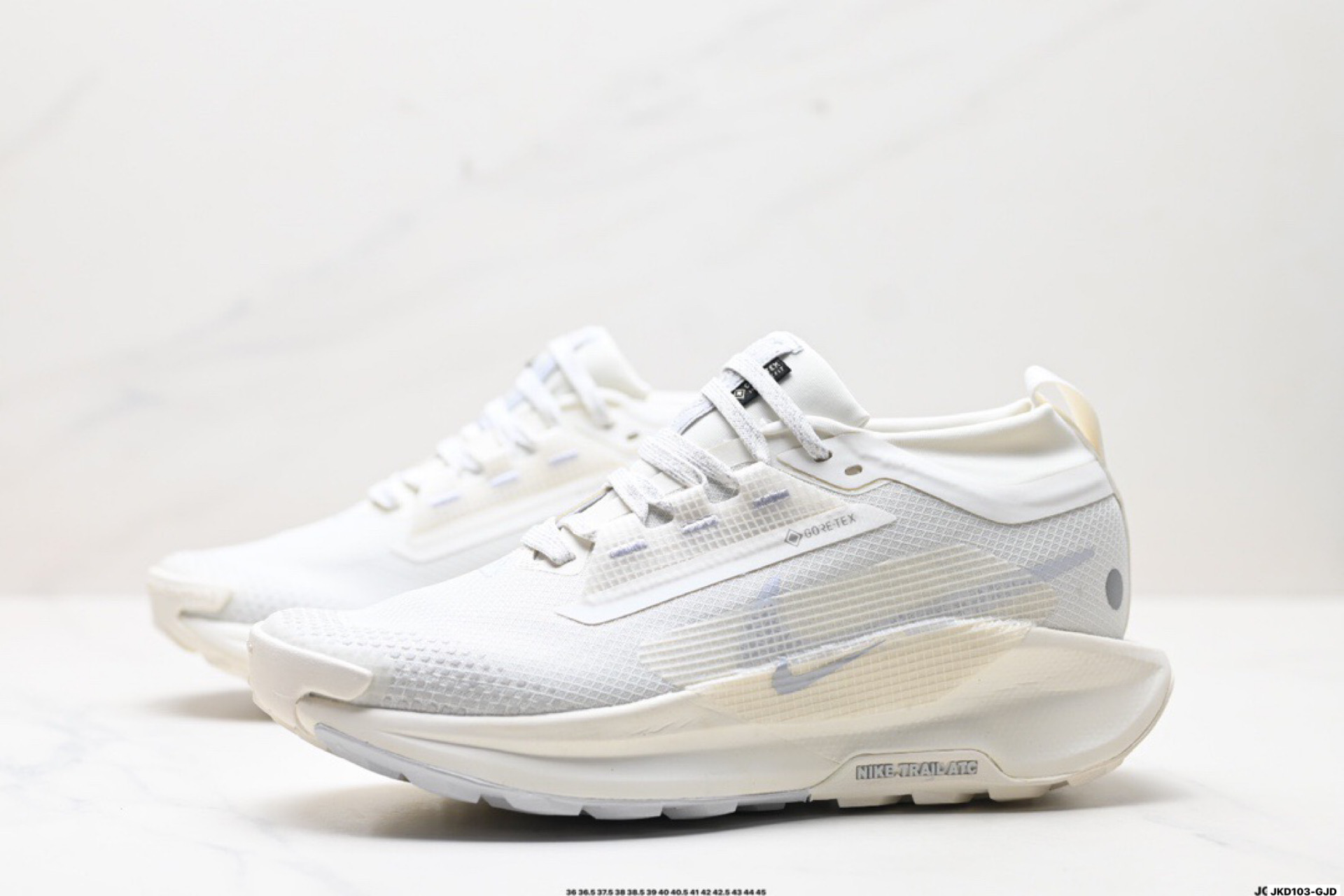 💰180
公司级✅Nike REACTX PEGASUS TRAIL 5
GTX 越野跑步鞋👏
登月兼顾迅疾外观和稳固脚感 
后跟覆面和中足动态支撑巧妙融合 
缔造稳定顺畅的迈步体验
官方货号:FQ0908-004
尺码:36 36.5 37.5 38 38.5 39 40 40.5 41 42 42.5 43 44 45
ID:JKD103-GJD