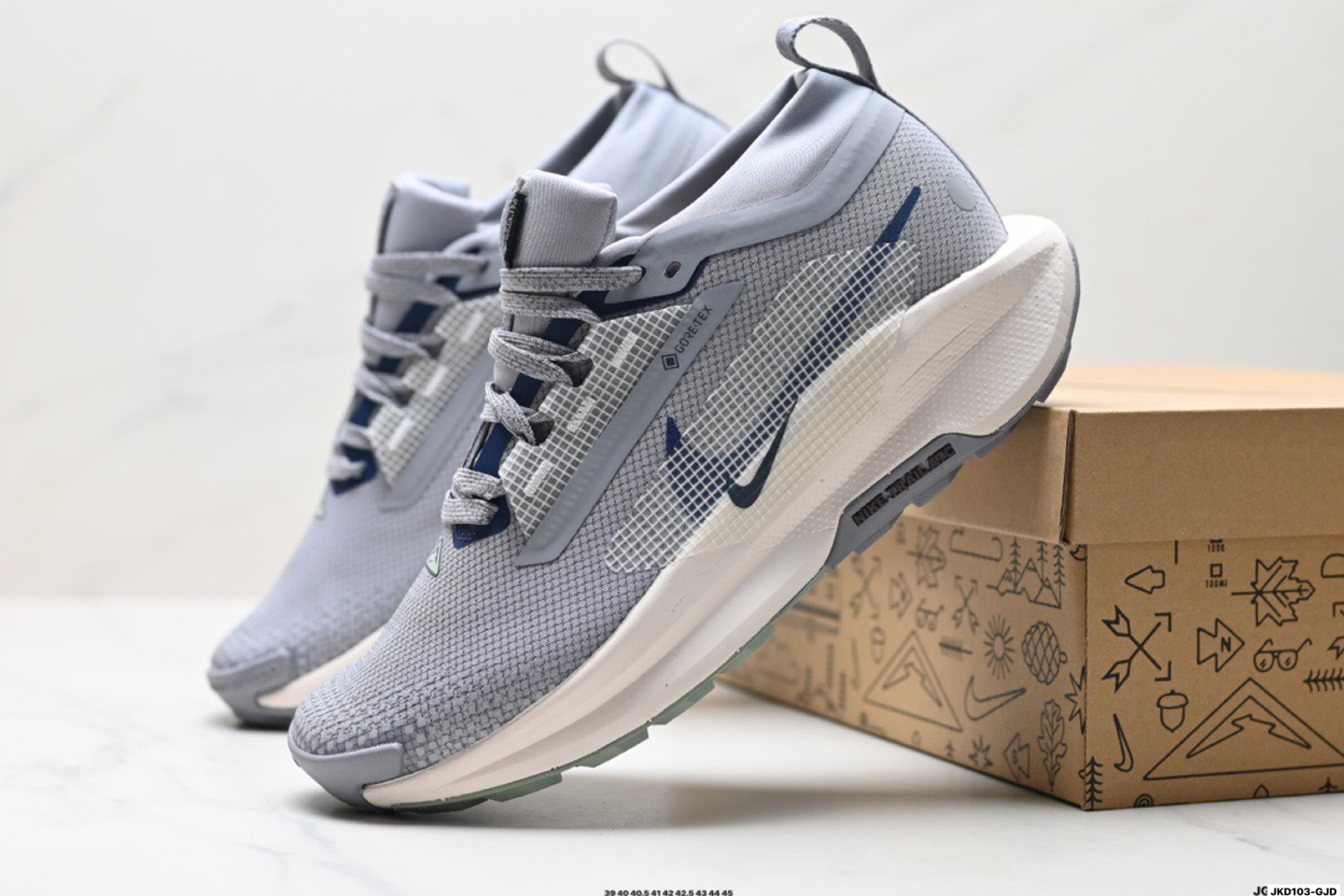 💰180
公司级✅Nike REACTX PEGASUS TRAIL 5
GTX 越野跑步鞋👏
登月兼顾迅疾外观和稳固脚感 
后跟覆面和中足动态支撑巧妙融合 
缔造稳定顺畅的迈步体验
官方货号:FQ0908-004
尺码:39 40 40.5 41 42 42.5 43 44 45
ID:JKD103-GJD