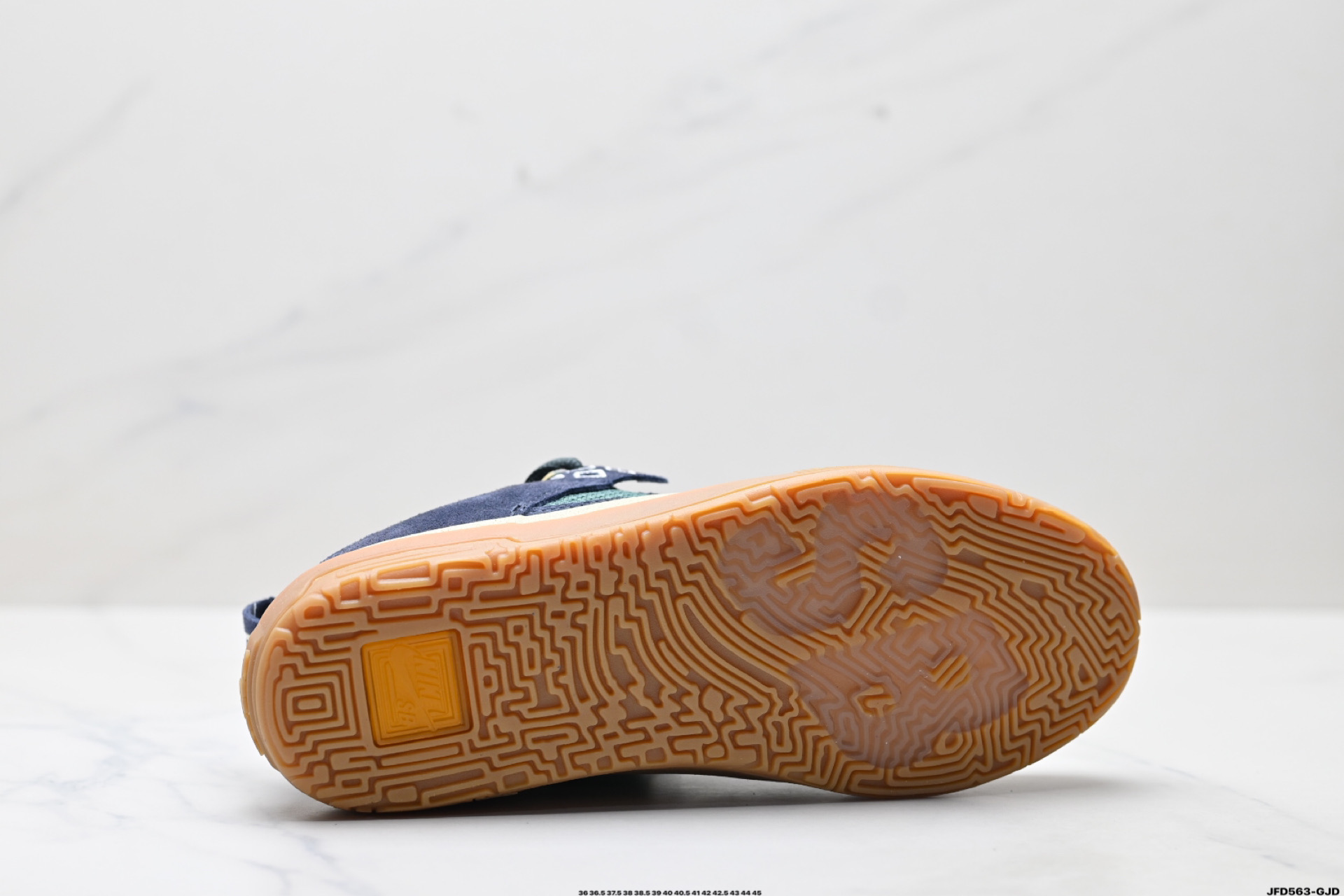 Nike SB DAY ONE 绒面革 网布皮革绒面 简约舒适革防滑减震耐磨透气 低帮 休闲鞋 FN4210-401