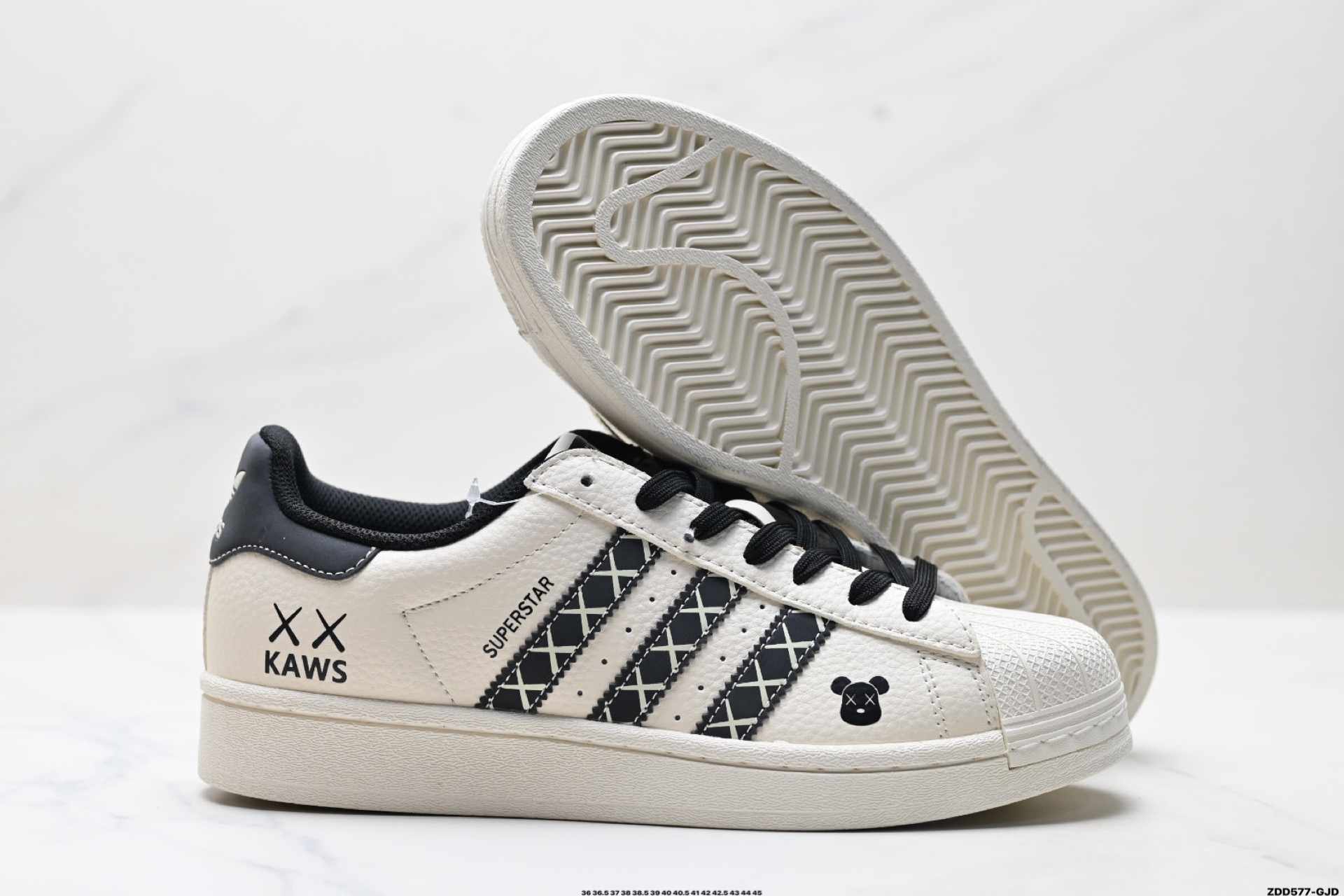 Adidas Originals Superstar 阿迪达斯 三叶草 贝壳头’DIY’系列低帮经典百搭休闲运动板鞋 AD0006 Adidas Originals Superstar 阿迪达斯 三叶草 贝壳头’DIY’系列低帮经典百搭休闲运动板鞋 AD0006