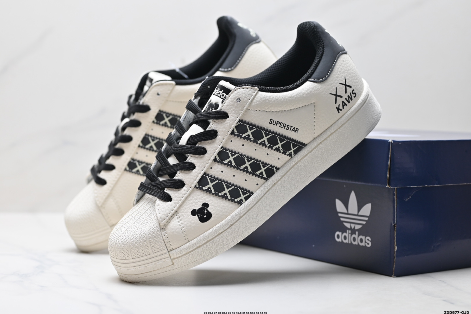 Adidas Originals Superstar 阿迪达斯 三叶草 贝壳头’DIY’系列低帮经典百搭休闲运动板鞋 AD0006 Adidas Originals Superstar 阿迪达斯 三叶草 贝壳头’DIY’系列低帮经典百搭休闲运动板鞋 AD0006