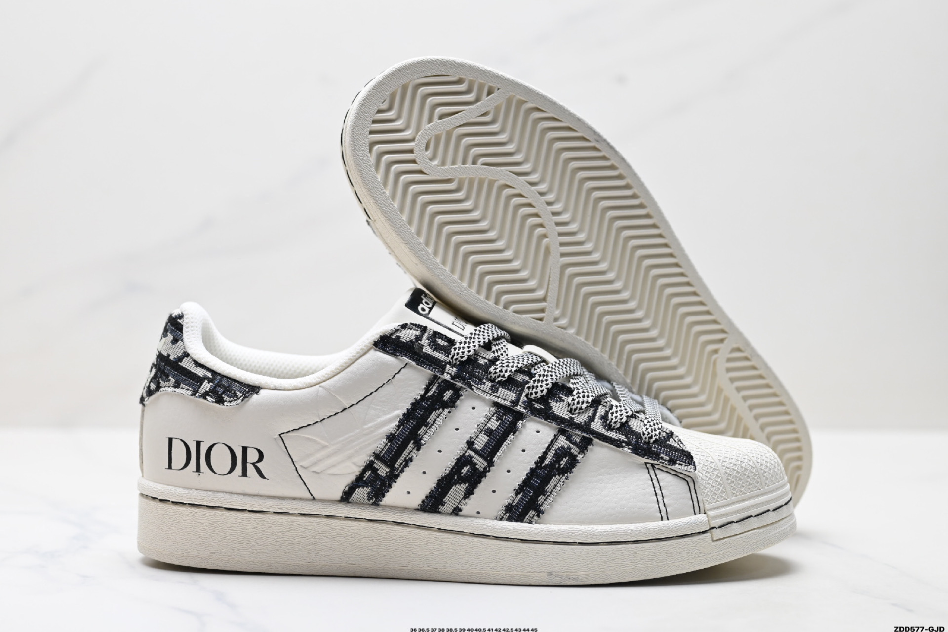 Adidas Originals Superstar 阿迪达斯 三叶草 贝壳头’DIY’系列低帮经典百搭休闲运动板鞋 AD0006 Adidas Originals Superstar 阿迪达斯 三叶草 贝壳头’DIY’系列低帮经典百搭休闲运动板鞋 AD0006