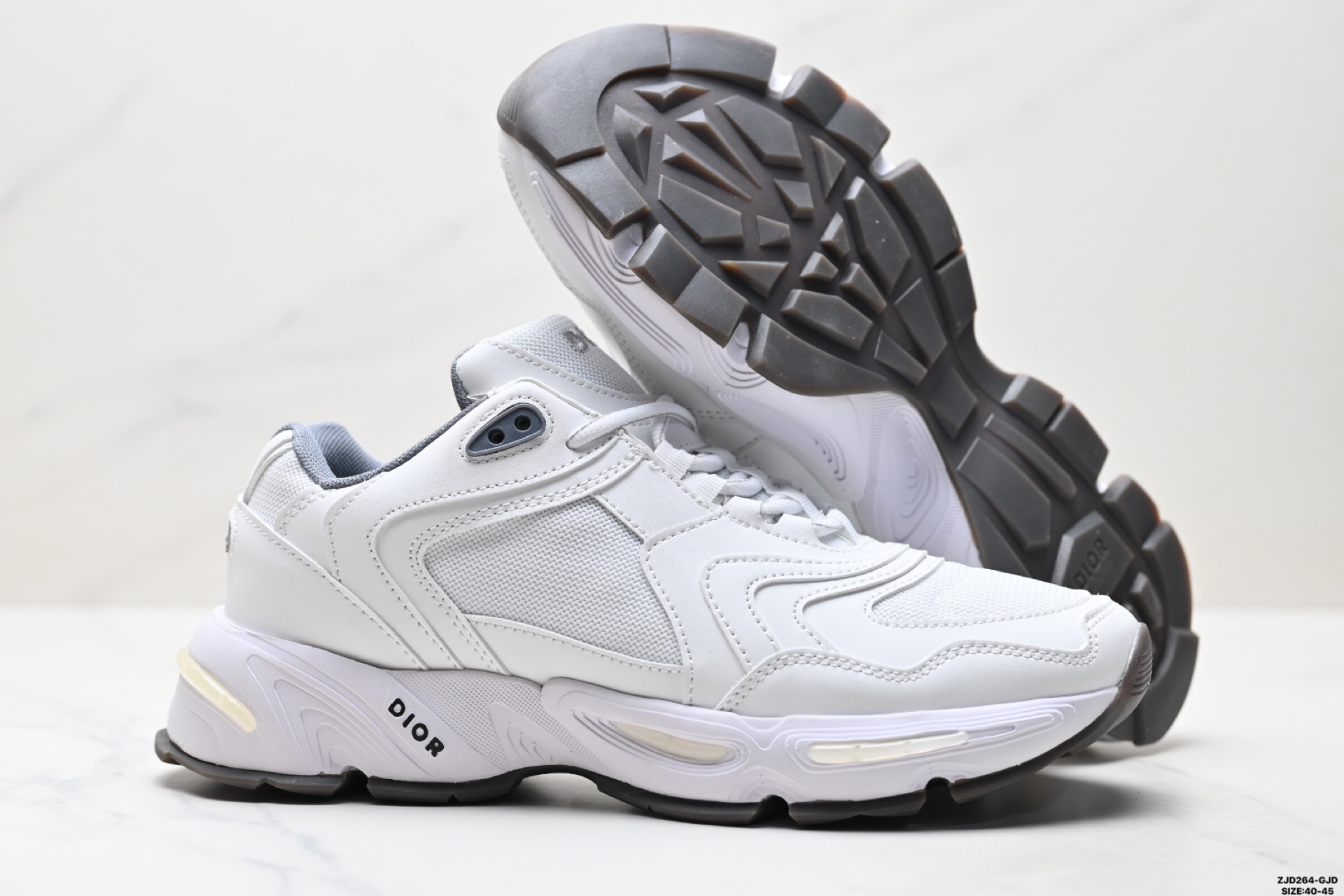 DIOR迪奥 CD1低帮 网面 运动休闲鞋 鞋舌饰以‘DIOR’标志 搭配轻盈的橡胶鞋底