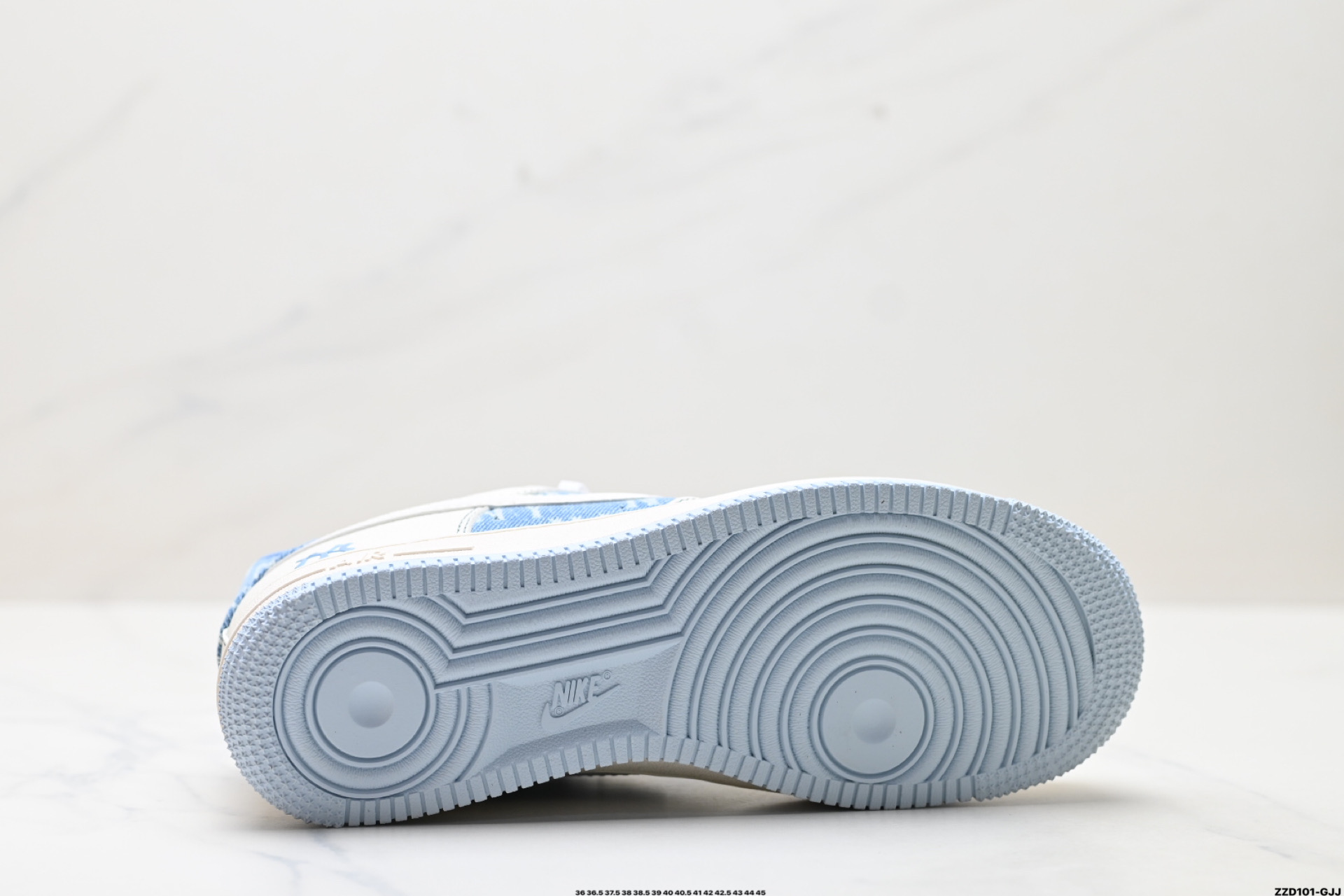 NIKE AIR FORCE 1‘07 LV8 HS8068-020 NIKE AIR FORCE 1‘07 LV8 HS8068-020