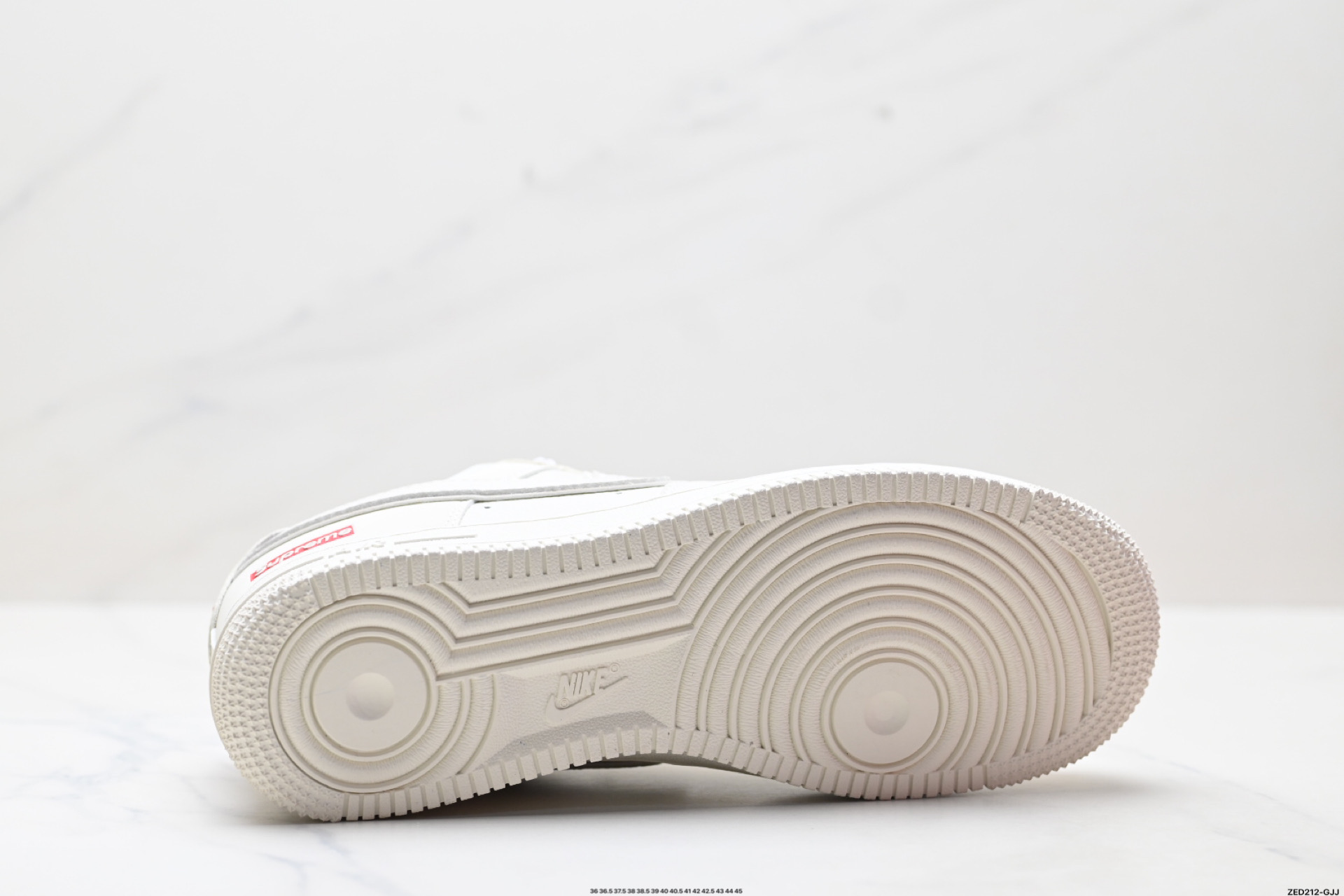 NIKE AIR FORCE 1‘07 LV8  CS5288-011