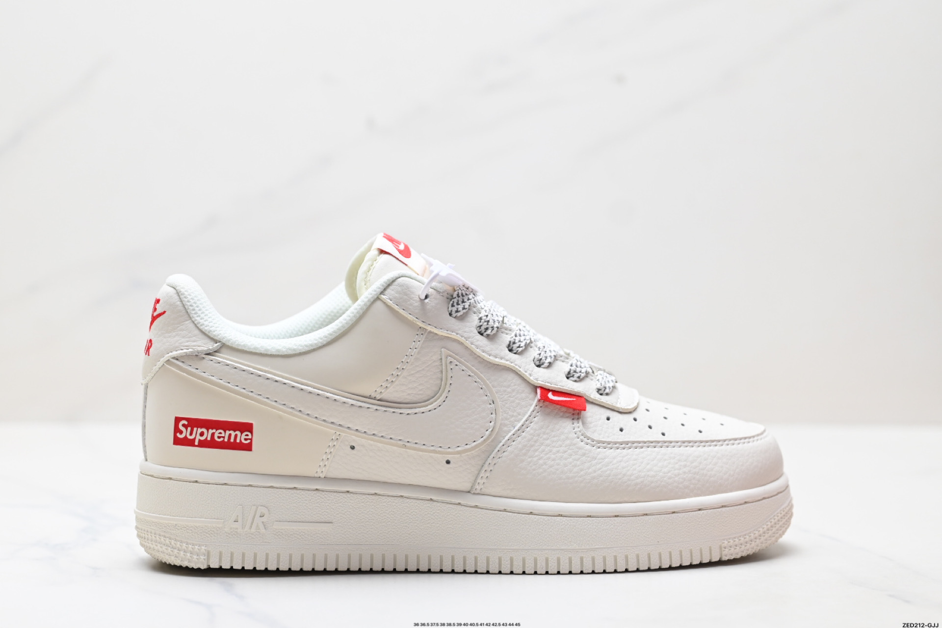 NIKE AIR FORCE 1‘07 LV8  CS5288-011