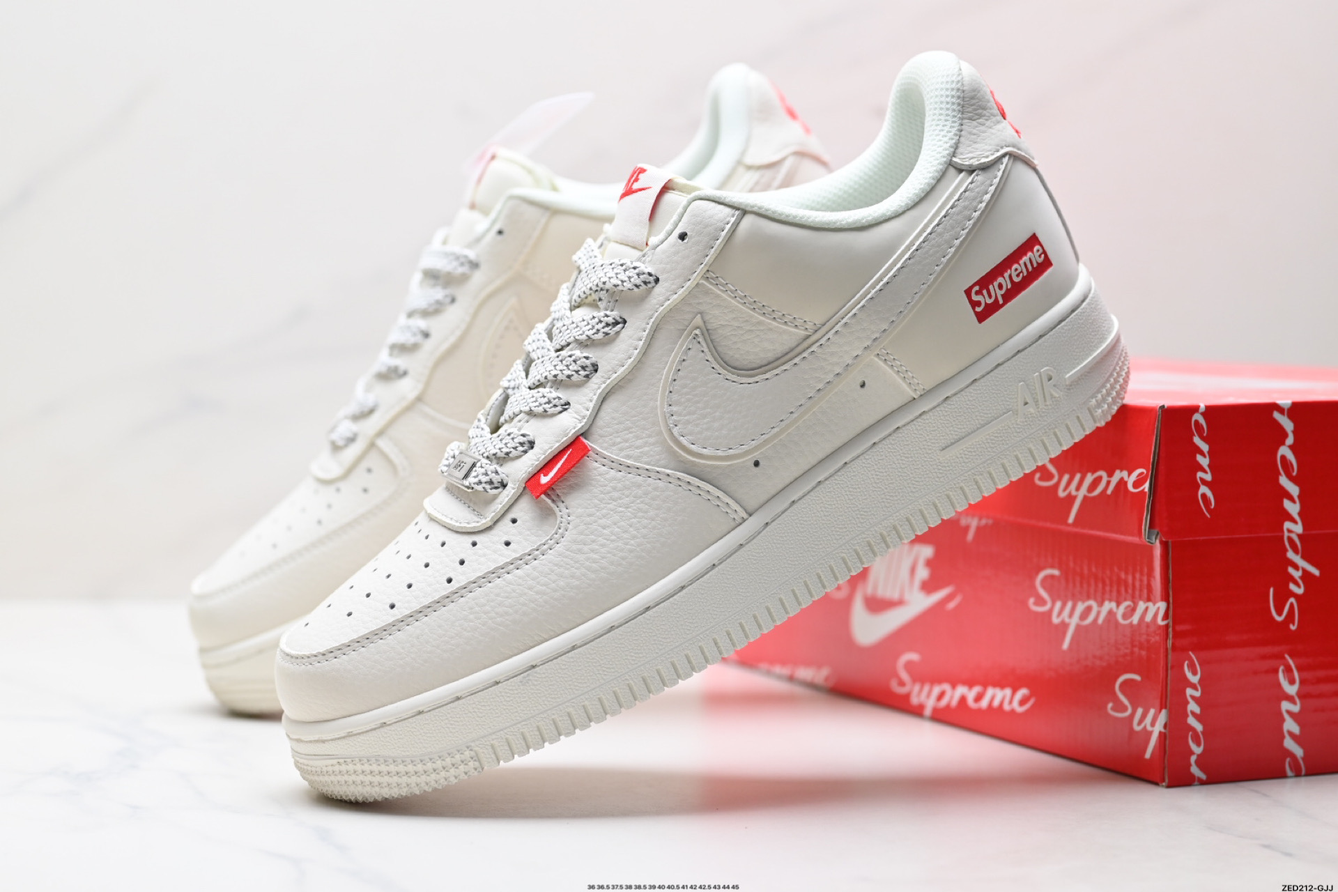 NIKE AIR FORCE 1‘07 LV8  CS5288-011
