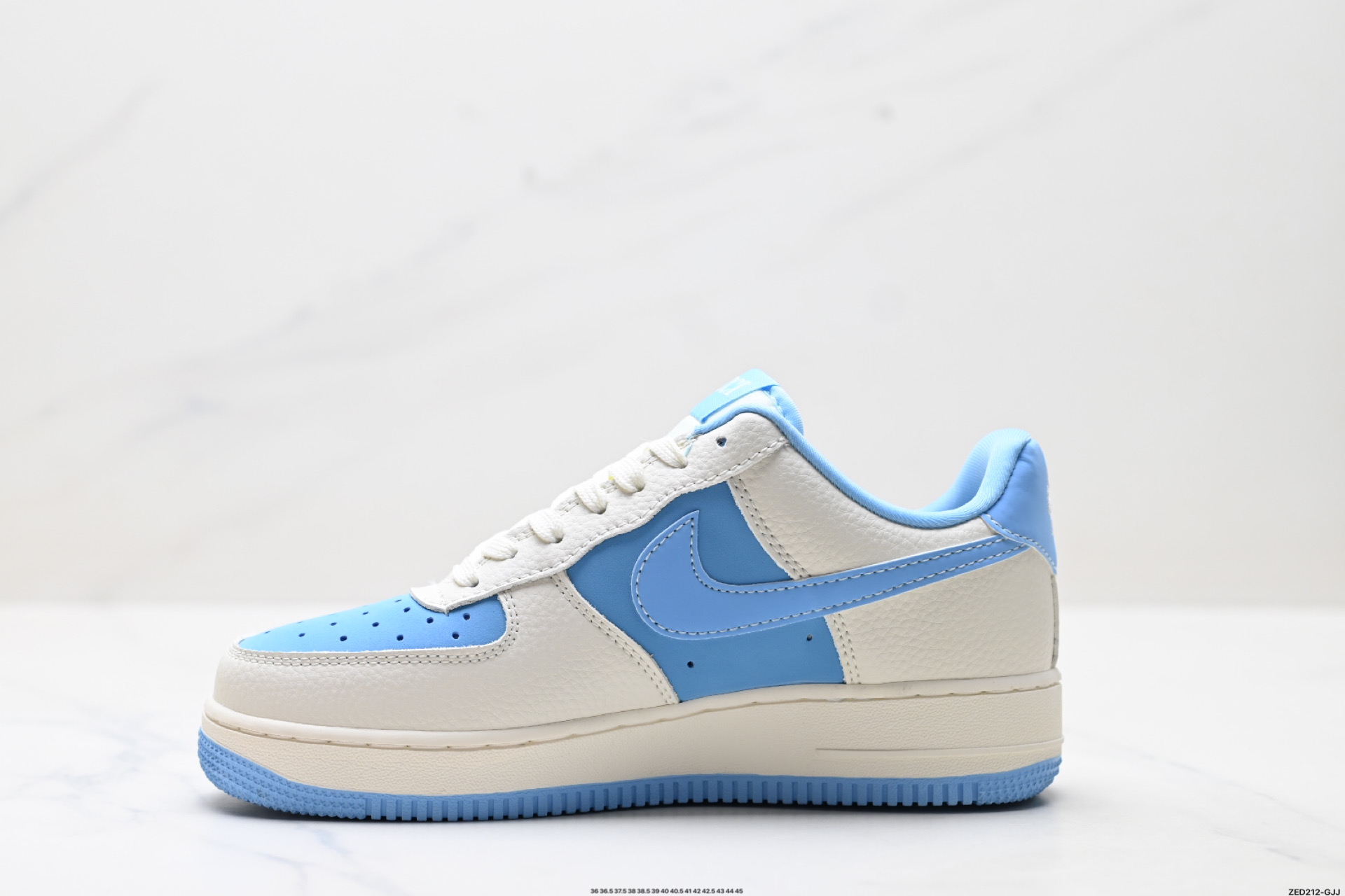 NIKE AIR FORCE 1‘07 LV8 DF0188-067 NIKE AIR FORCE 1‘07 LV8 DF0188-067