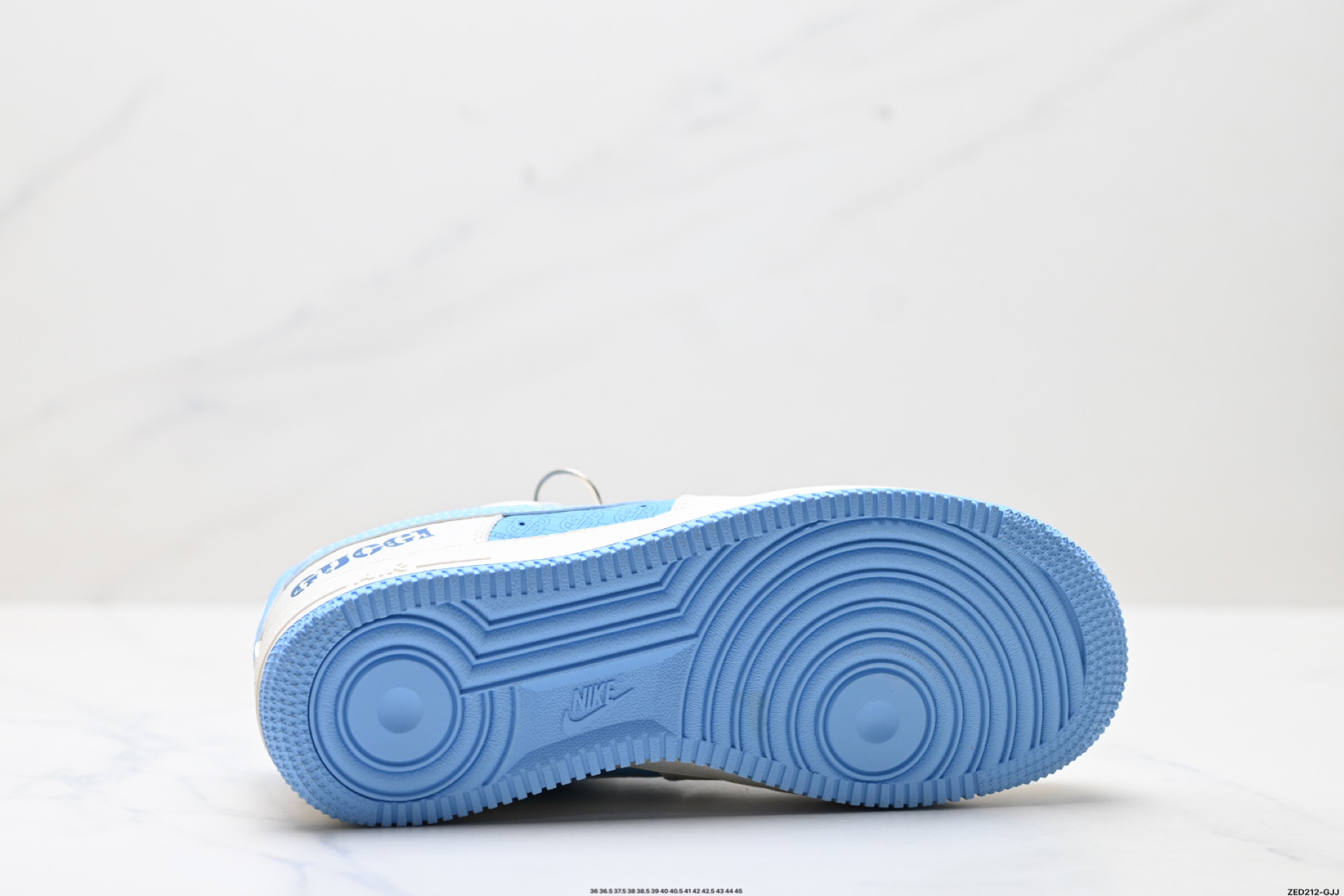 NIKE AIR FORCE 1‘07 LV8 DF0188-067 NIKE AIR FORCE 1‘07 LV8 DF0188-067