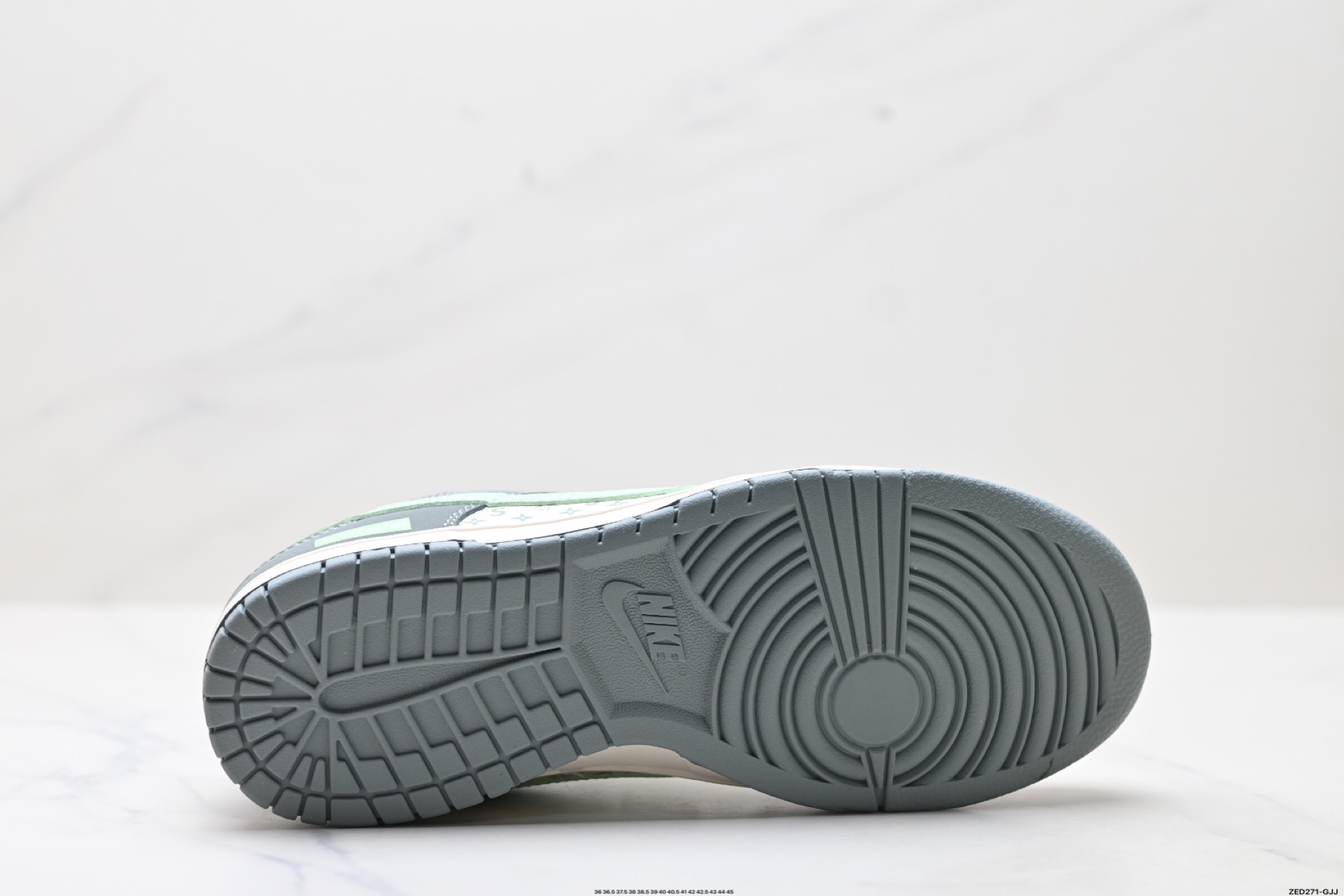 Nike Dunk Low Retro ‘DIY高端定制’耐克 低帮休闲运动板鞋 ZH2598-278