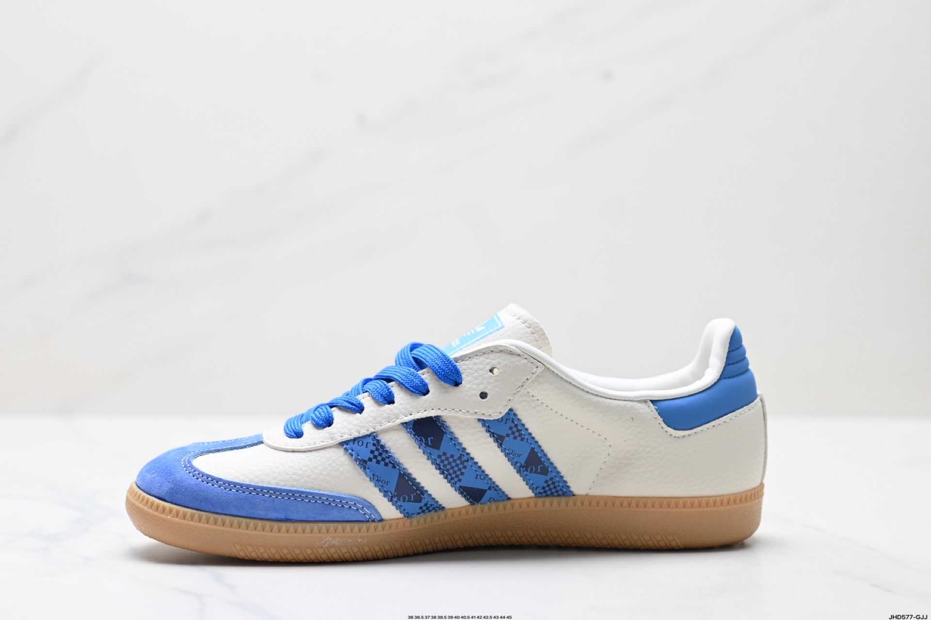 Adidas Originals Samba OG ‘DIY’桑巴舞系列 阿迪达斯 三叶草绅士德训足球风百搭低帮休闲运动板鞋  XR0004