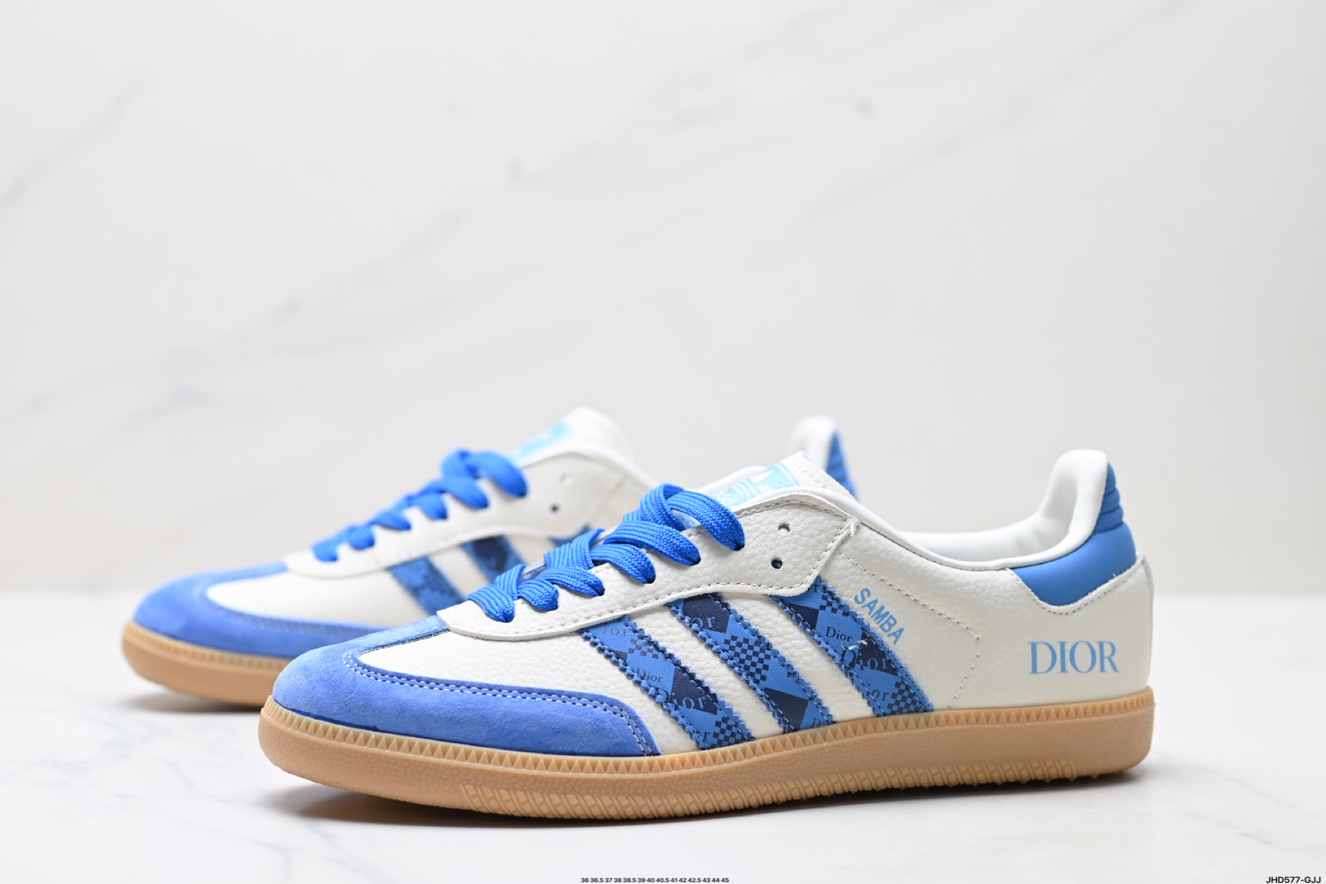 Adidas Originals Samba OG ‘DIY’桑巴舞系列 阿迪达斯 三叶草绅士德训足球风百搭低帮休闲运动板鞋  XR0004