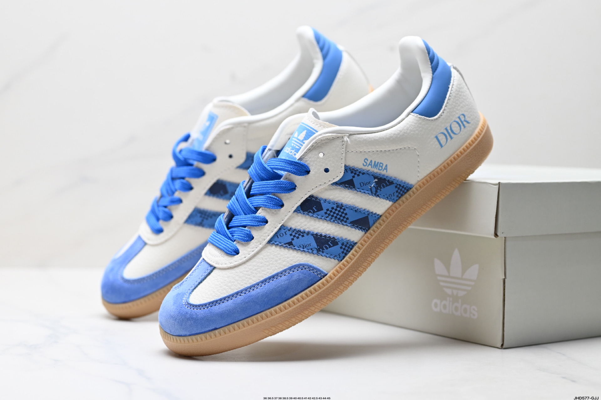 Adidas Originals Samba OG ‘DIY’桑巴舞系列 阿迪达斯 三叶草绅士德训足球风百搭低帮休闲运动板鞋  XR0004