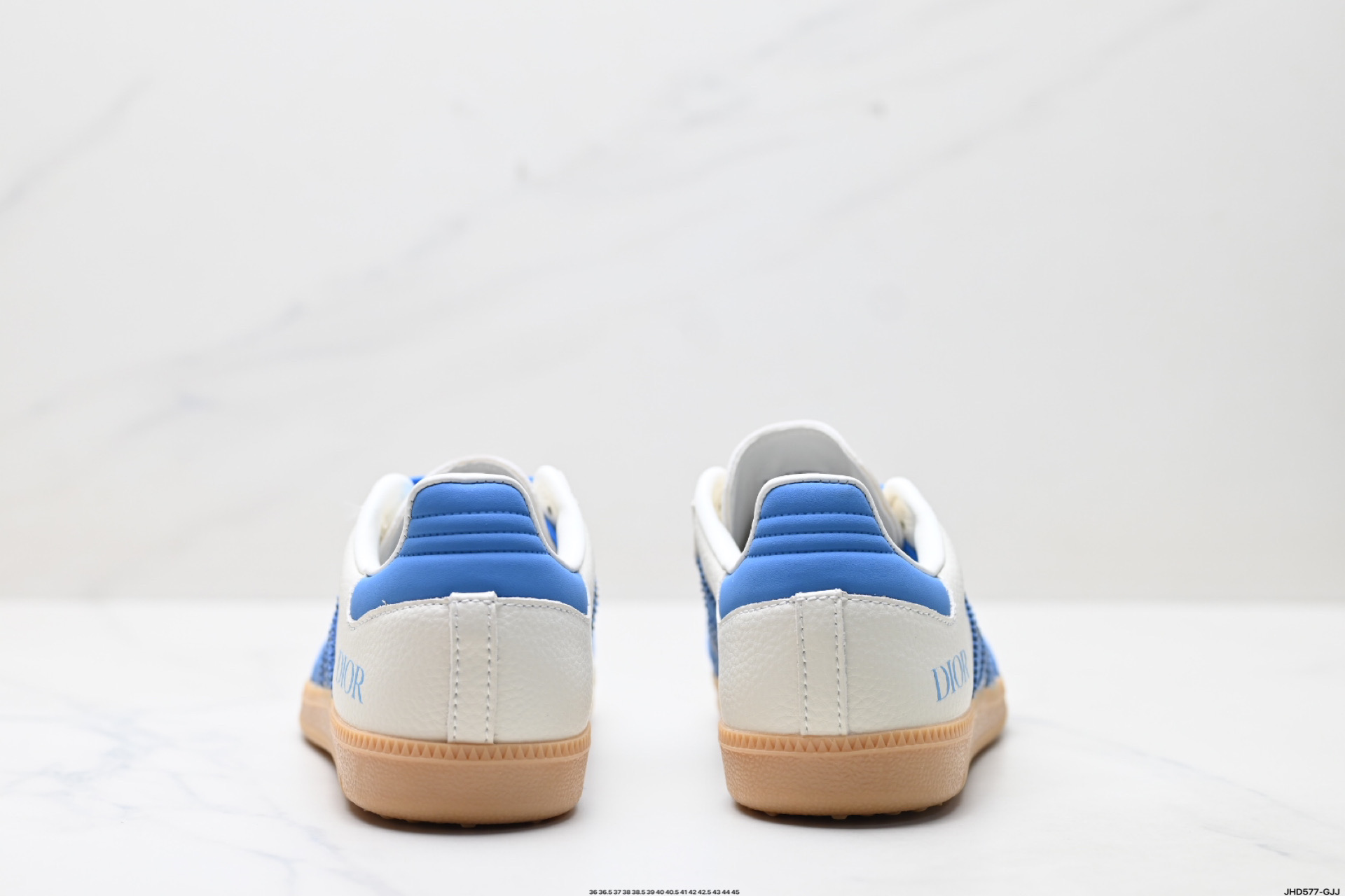 Adidas Originals Samba OG ‘DIY’桑巴舞系列 阿迪达斯 三叶草绅士德训足球风百搭低帮休闲运动板鞋  XR0004