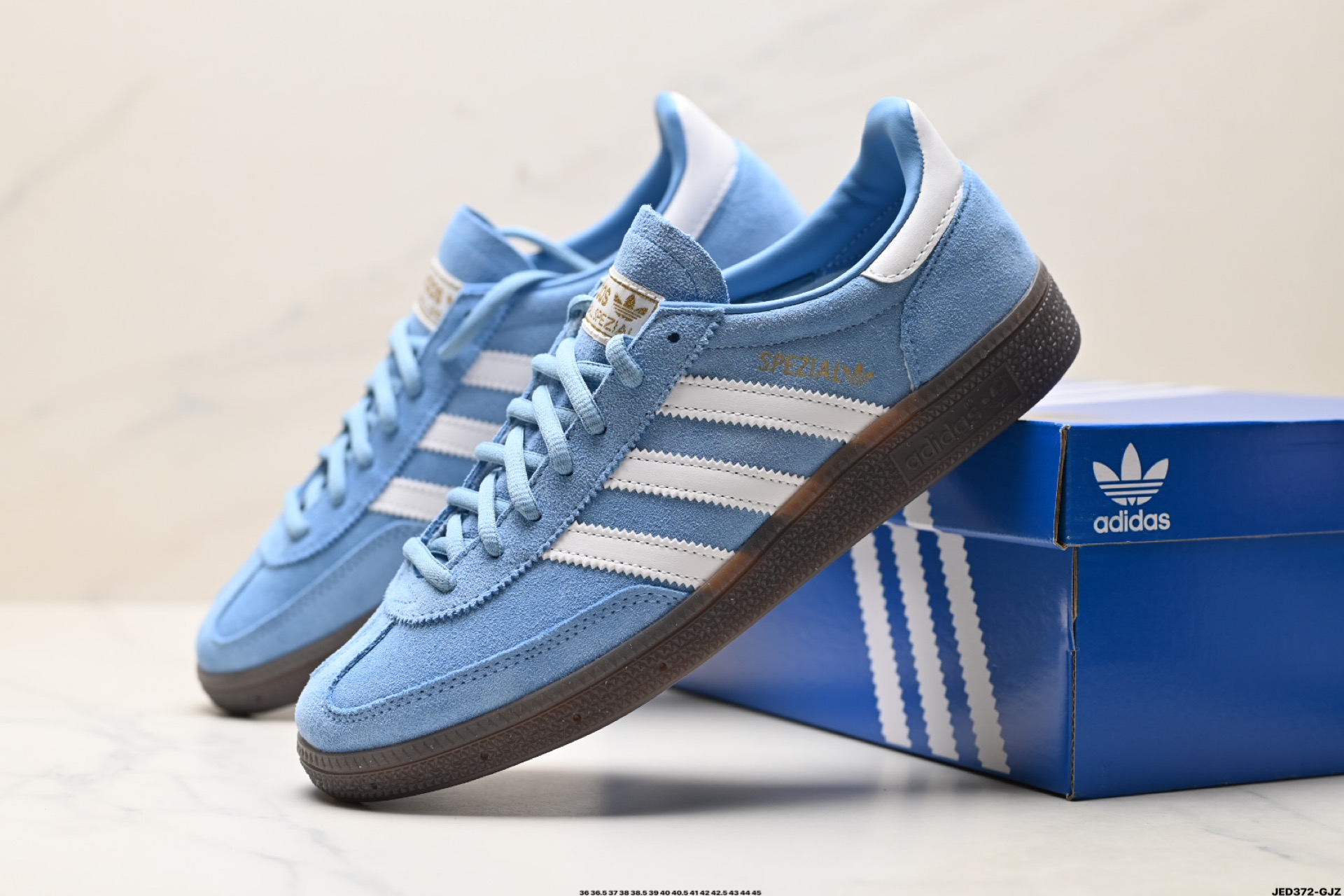 Adidas Handball Spezial 阿迪达斯经典款 复古休闲板鞋 BD7632