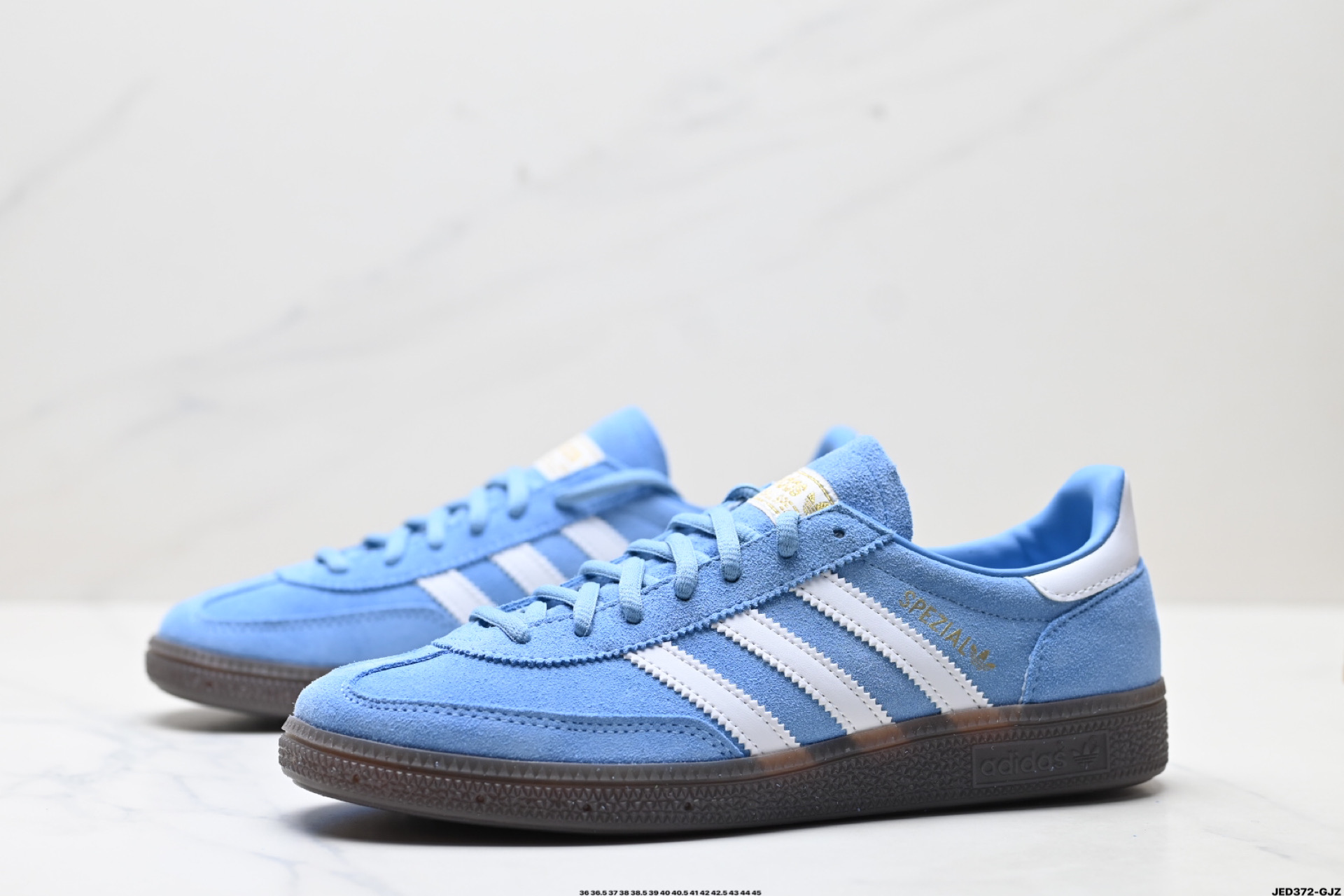 Adidas Handball Spezial 阿迪达斯经典款 复古休闲板鞋 BD7632