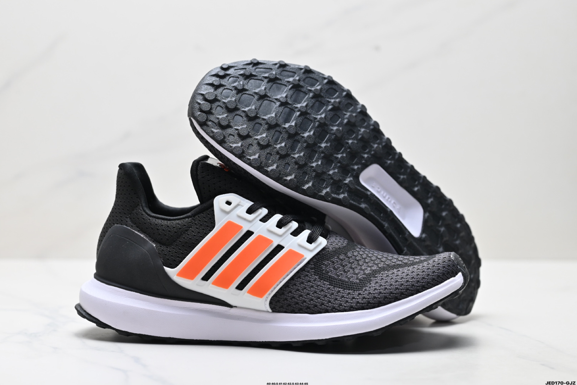 Adidas Ultrabounce 舒适潮流 织物耐磨轻便 阿迪达斯 低帮跑步鞋 HP5826