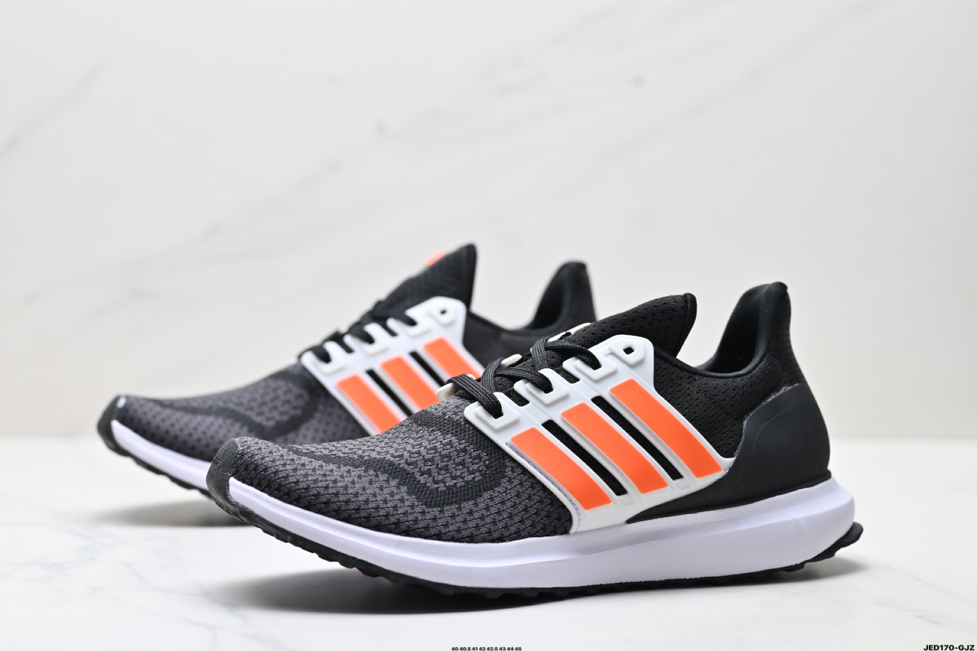 Adidas Ultrabounce 舒适潮流 织物耐磨轻便 阿迪达斯 低帮跑步鞋 HP5826