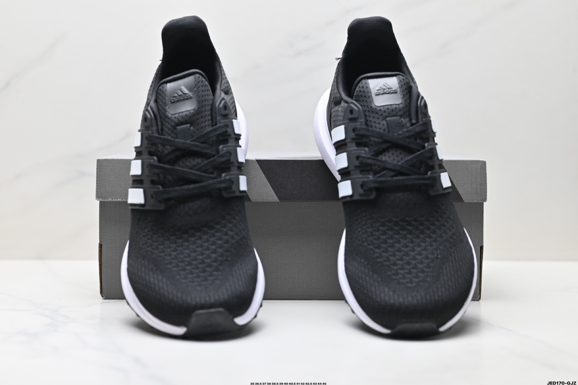 Adidas Ultrabounce 舒适潮流 织物耐磨轻便 阿迪达斯 低帮跑步鞋 IG6001