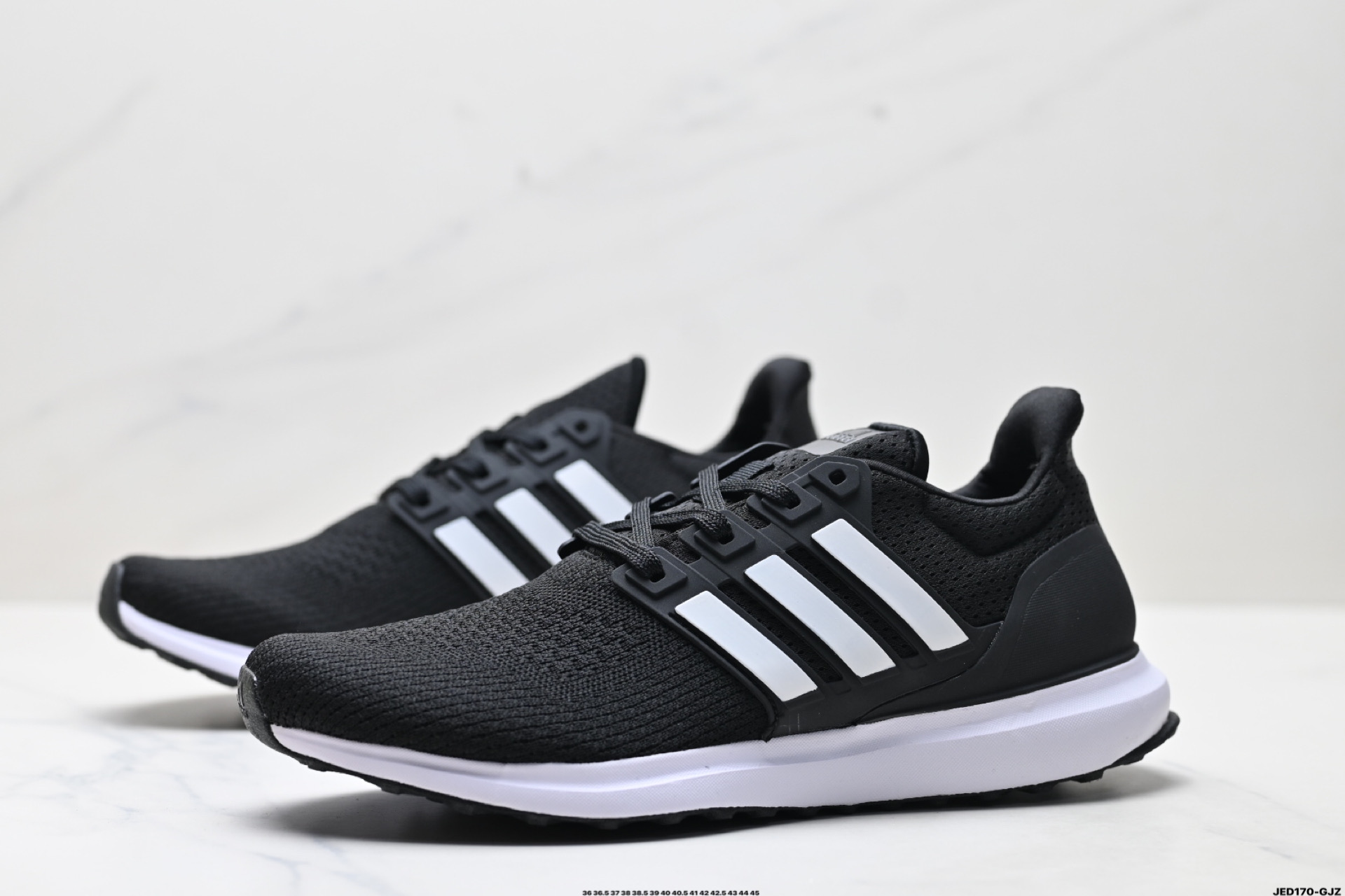 Adidas Ultrabounce 舒适潮流 织物耐磨轻便 阿迪达斯 低帮跑步鞋 IG6001