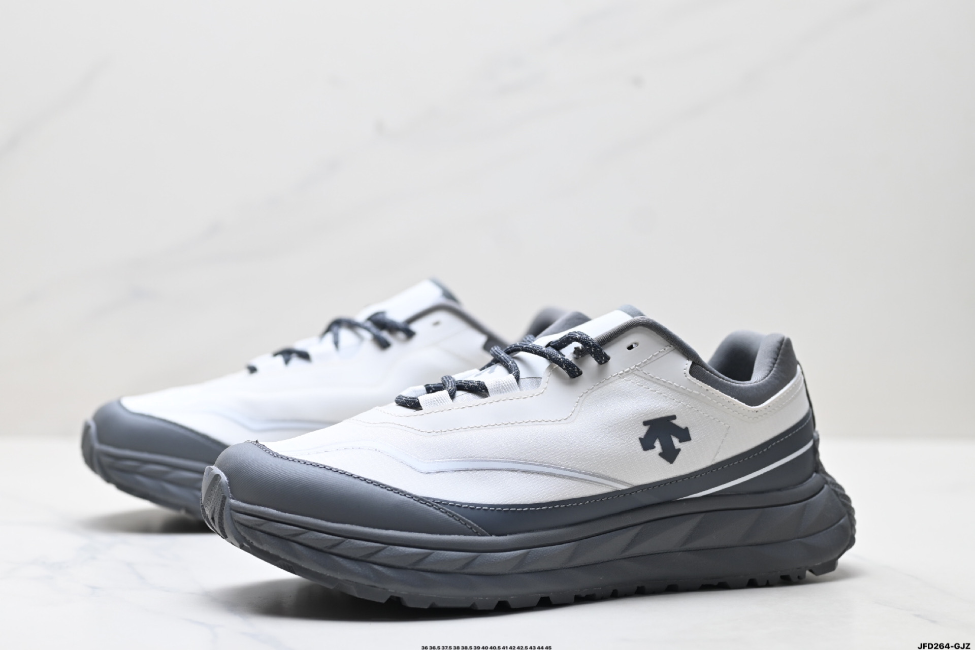 迪桑特DESCENTE Terrain D 舒适 防滑耐磨 低帮 生活休闲鞋 SQ123LCR34