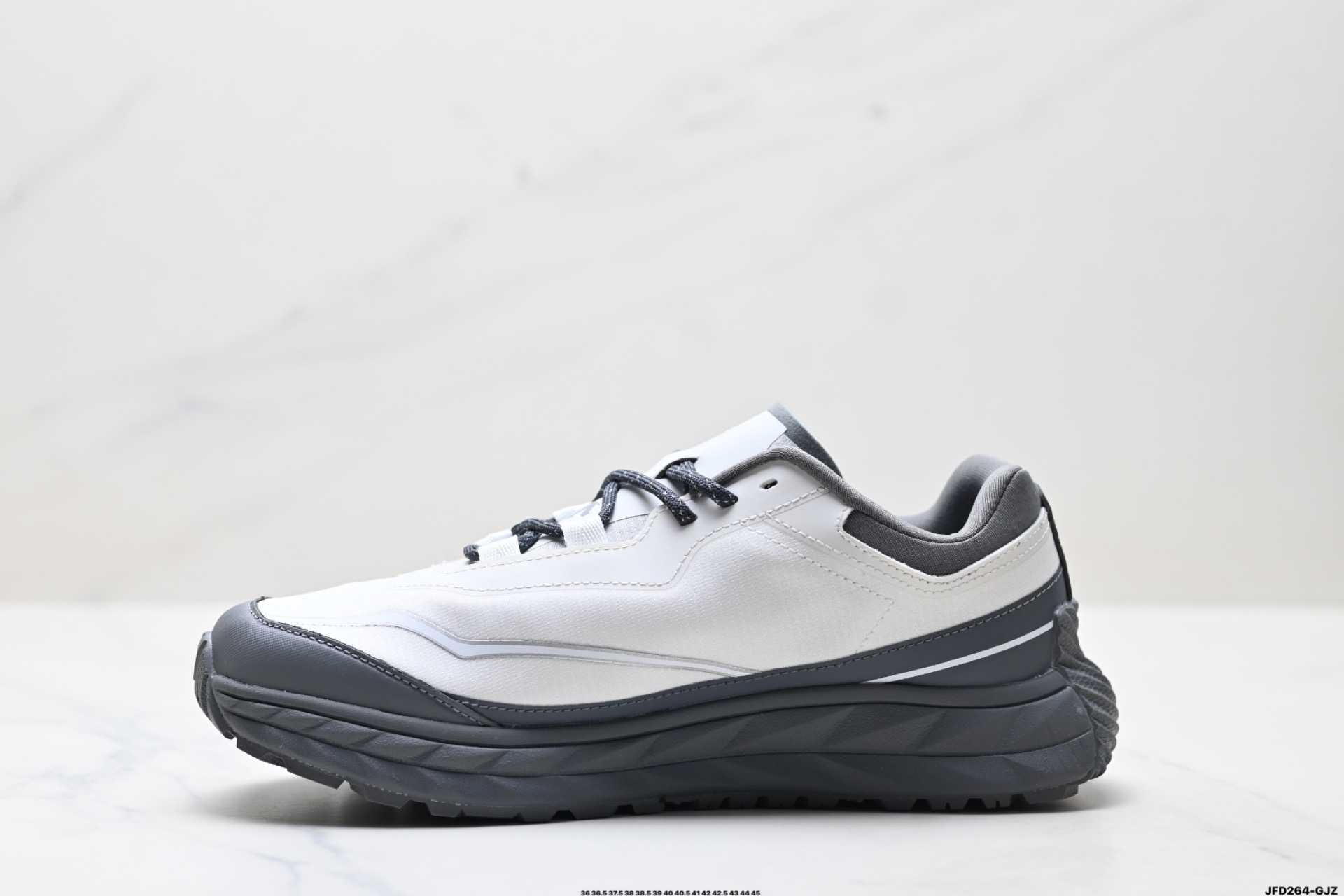 迪桑特DESCENTE Terrain D 舒适 防滑耐磨 低帮 生活休闲鞋 SQ123LCR34