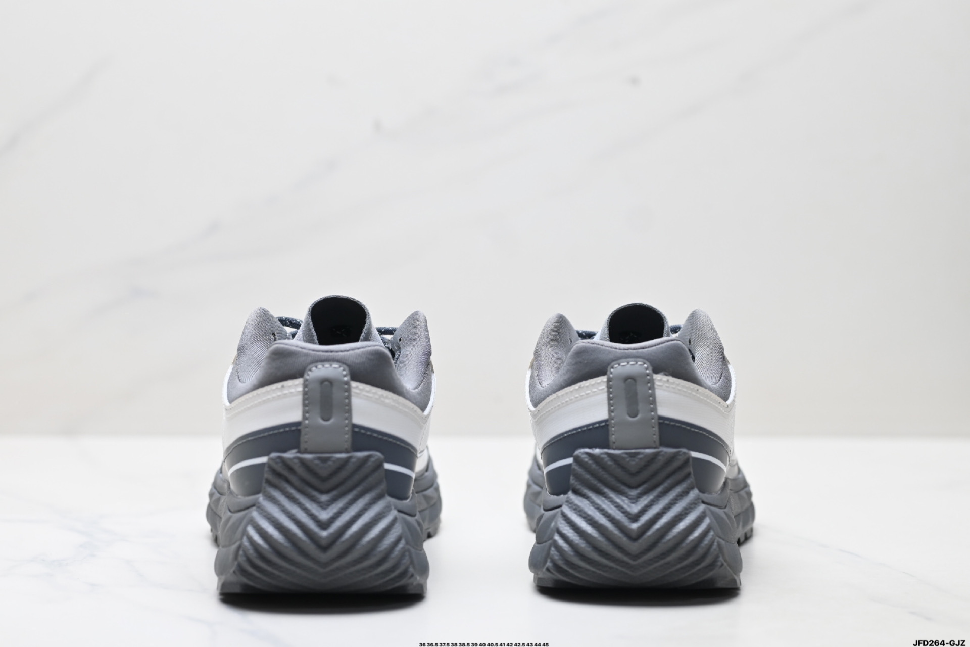 迪桑特DESCENTE Terrain D 舒适 防滑耐磨 低帮 生活休闲鞋 SQ123LCR34