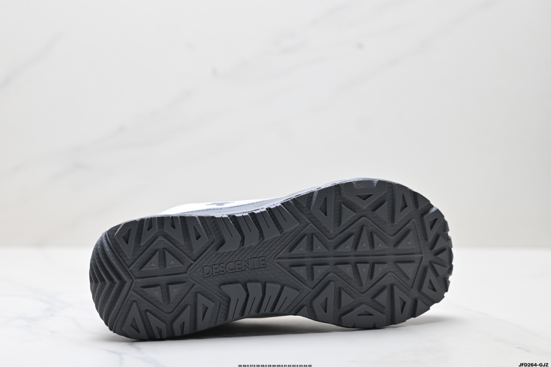 迪桑特DESCENTE Terrain D 舒适 防滑耐磨 低帮 生活休闲鞋 SQ123LCR34