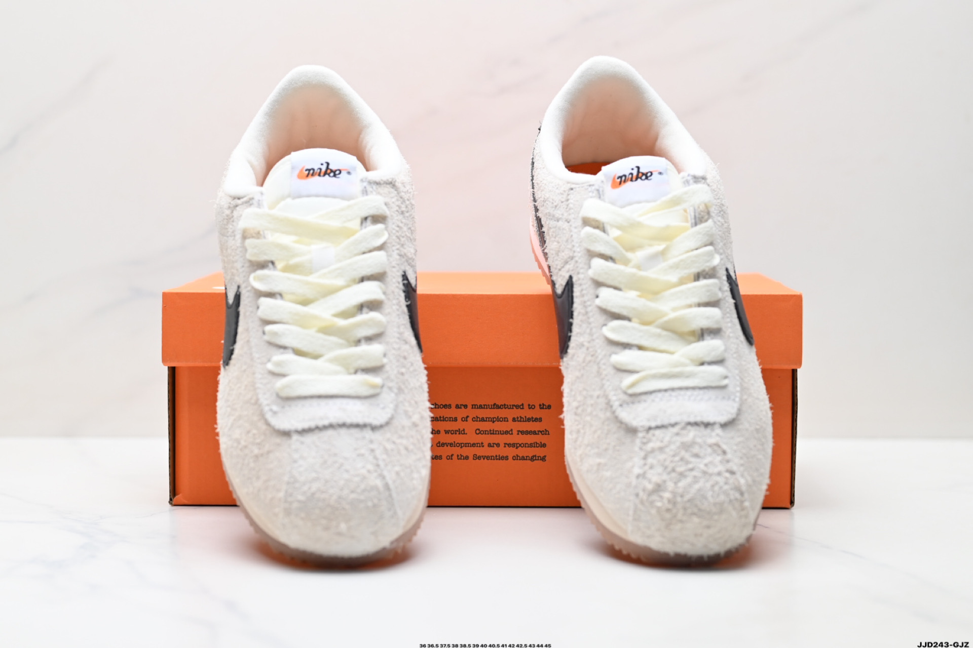 Nike Classic Cortez 耐克经典轻便舒适男子阿甘鞋休闲跑步鞋运动鞋 FJ2530-102 Nike Classic Cortez 耐克经典轻便舒适男子阿甘鞋休闲跑步鞋运动鞋 FJ2530-102