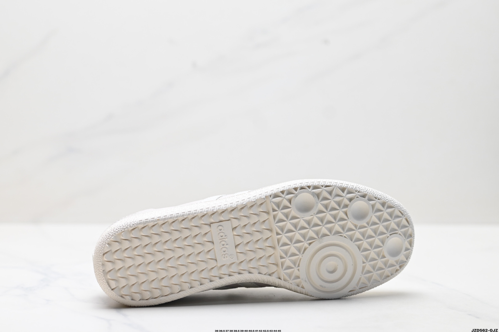 Adidas Originals Samba 桑巴舞系列阿迪达斯 三叶草 绅士德训足球风百搭低帮休闲运动板鞋 JI3204