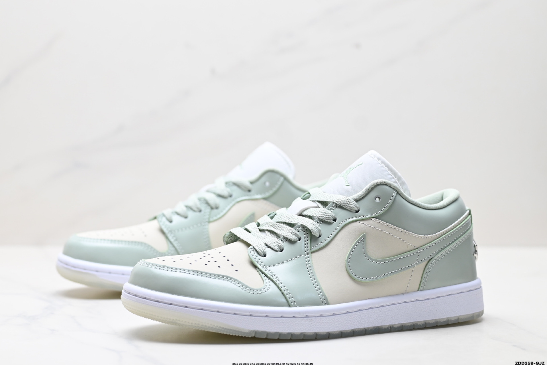 Nike Air Jordan 1 Low AJ1乔1低帮休闲板鞋 HF4078-100 Nike Air Jordan 1 Low AJ1乔1低帮休闲板鞋 HF4078-100