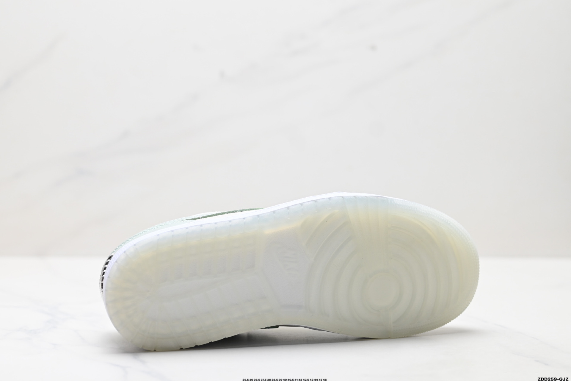 Nike Air Jordan 1 Low AJ1乔1低帮休闲板鞋 HF4078-100 Nike Air Jordan 1 Low AJ1乔1低帮休闲板鞋 HF4078-100