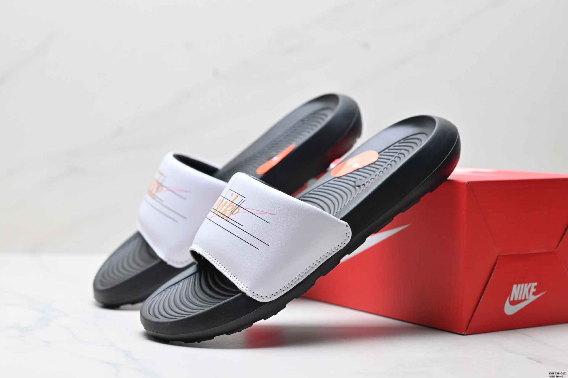 NIKE VICTORI ONE SLIDE 耐克 防滑运动拖鞋 CN9675-001 NIKE VICTORI ONE SLIDE 耐克 防滑运动拖鞋 CN9675-001